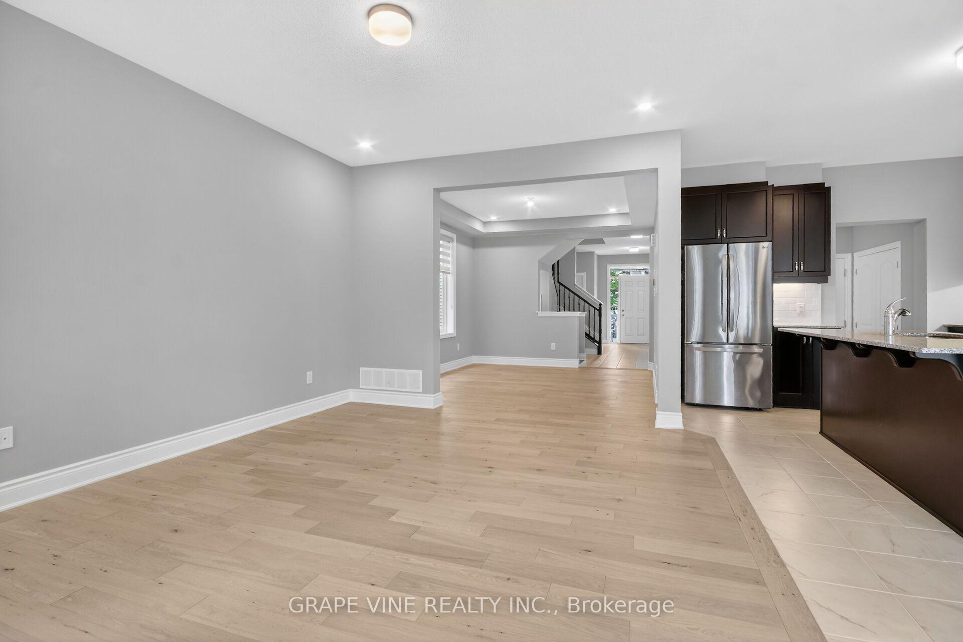 Photo 7 of 316 Crossway Terrace, Ottawa, Stittsville (North) — HOMEH