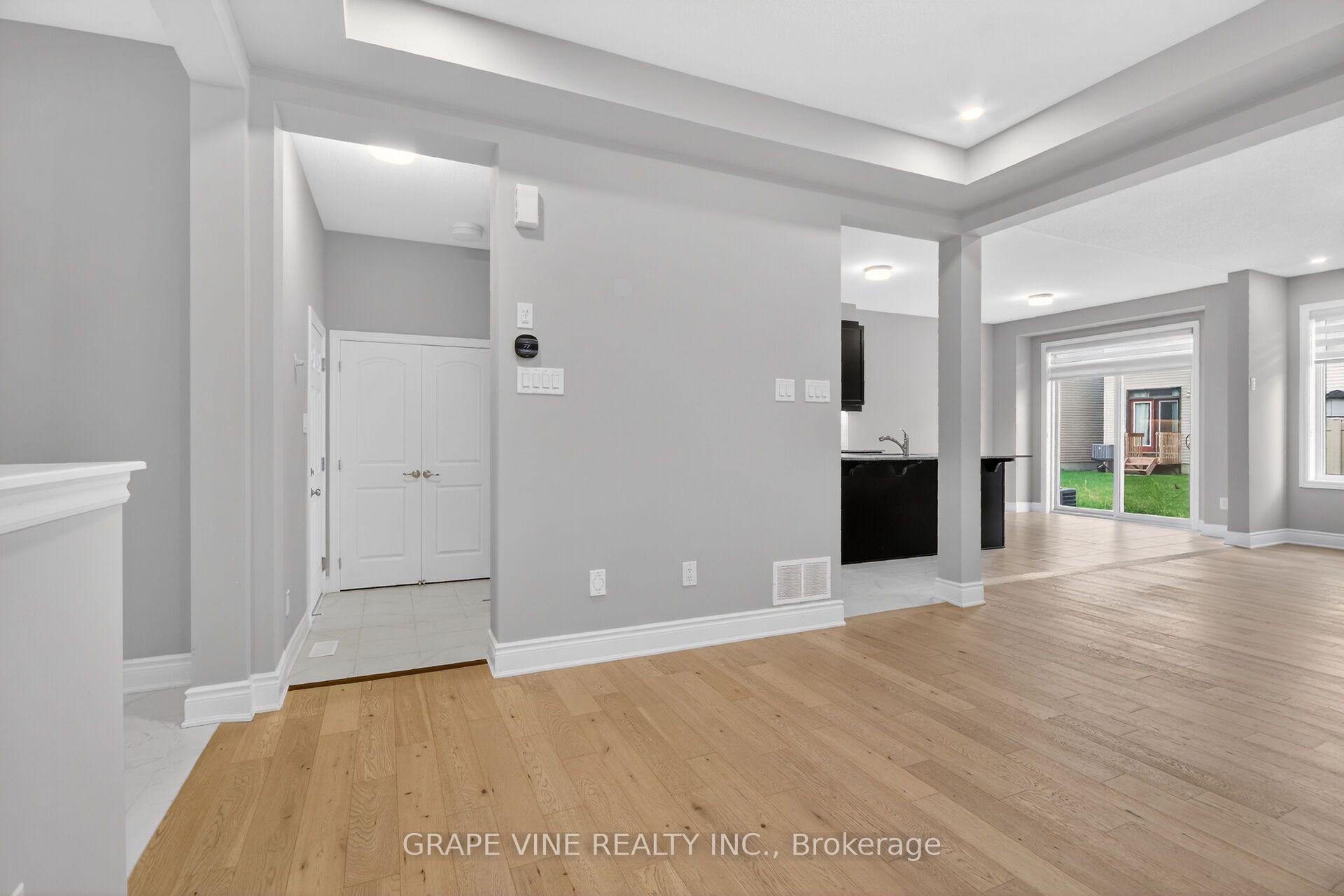 Photo 11 of 316 Crossway Terrace, Ottawa, Stittsville (North) — HOMEH