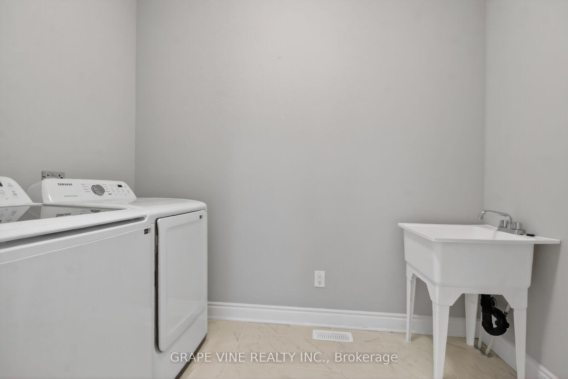Photo 29 of 316 Crossway Terrace, Ottawa, Stittsville (North) — HOMEH