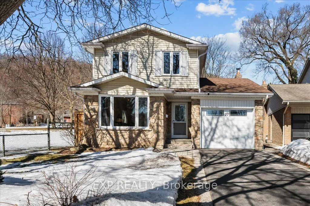 Front of 27 Parkway Place