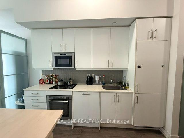 Photo 4 of Unit 716, 297 College Street, Toronto, Kensington-Chinatown — HOMEH