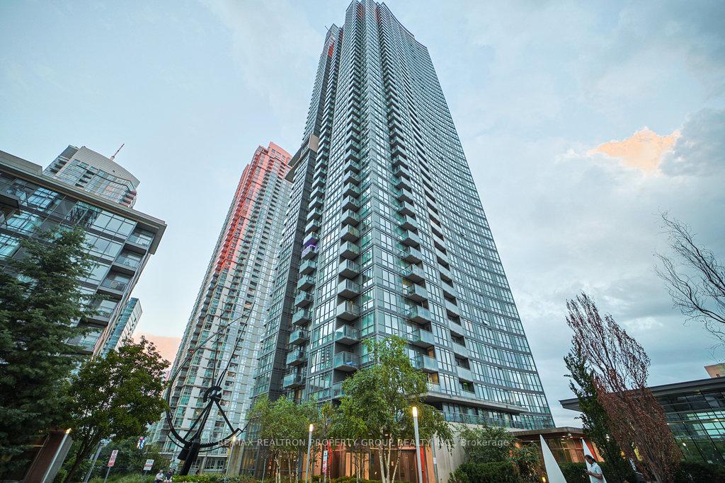 Front of Unit 2605, 11 Brunel Court