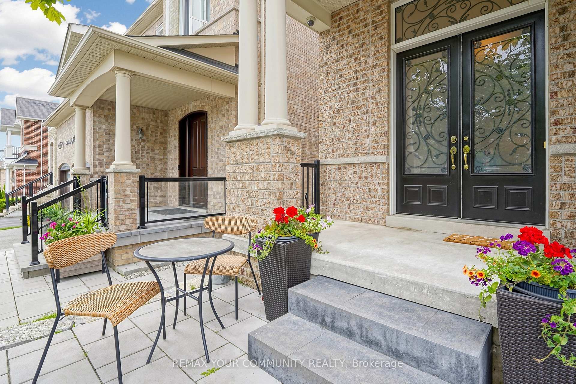 Photo 3 of 67 Sand Valley Street, Vaughan, Patterson — HOMEH