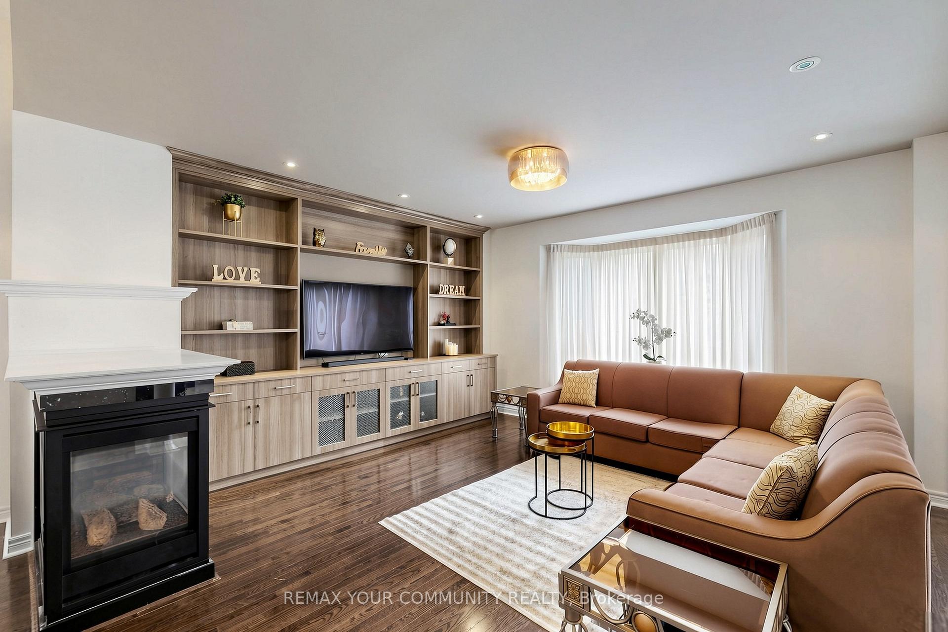 Photo 9 of 67 Sand Valley Street, Vaughan, Patterson — HOMEH