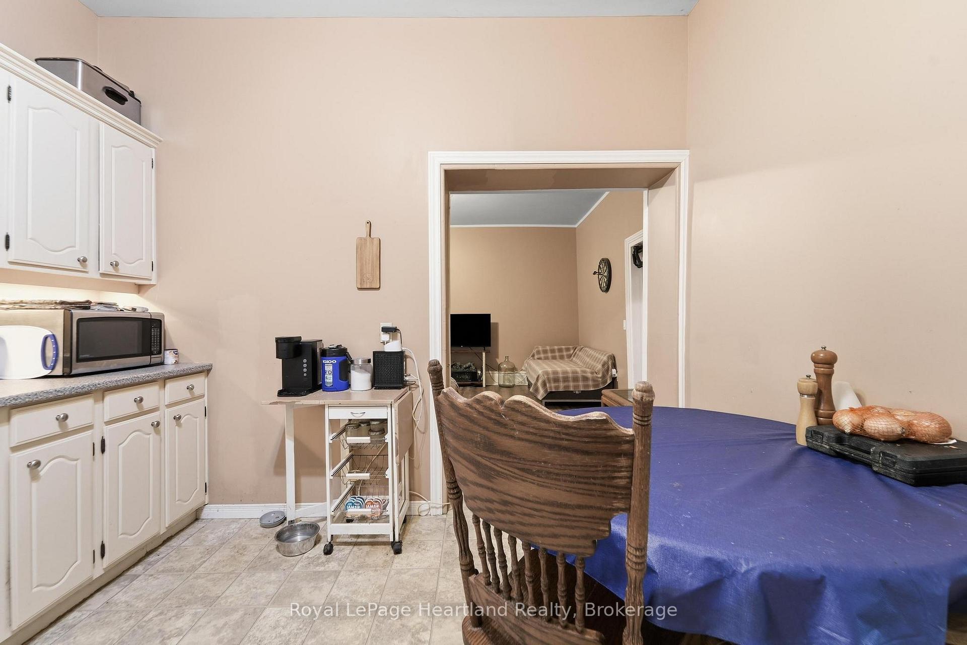 Photo 5 of 132 Queen Street, Central Huron, Clinton — HOMEH