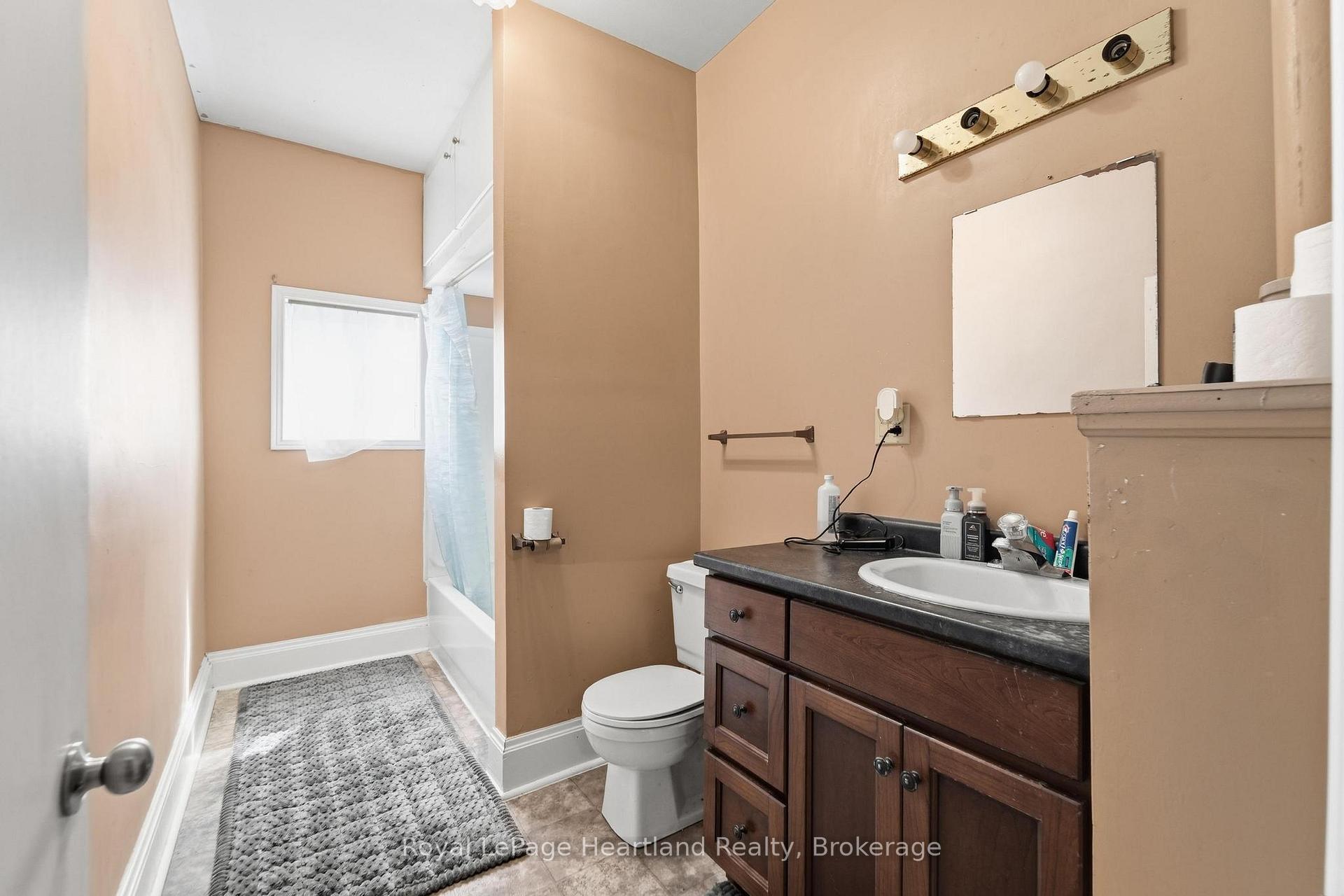 Photo 29 of 132 Queen Street, Central Huron, Clinton — HOMEH