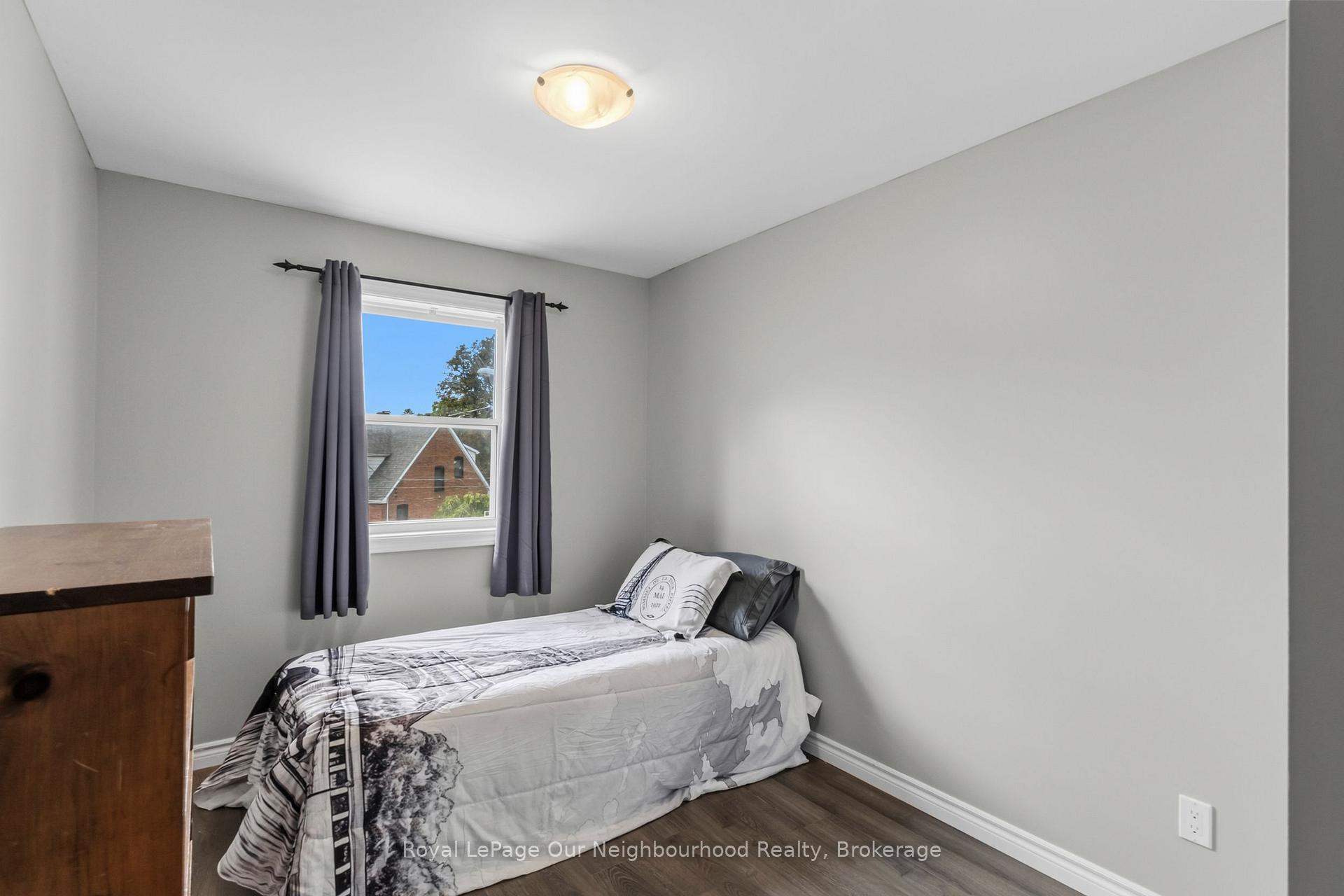 Photo 23 of 28 Hope Street N, Port Hope — HOMEH