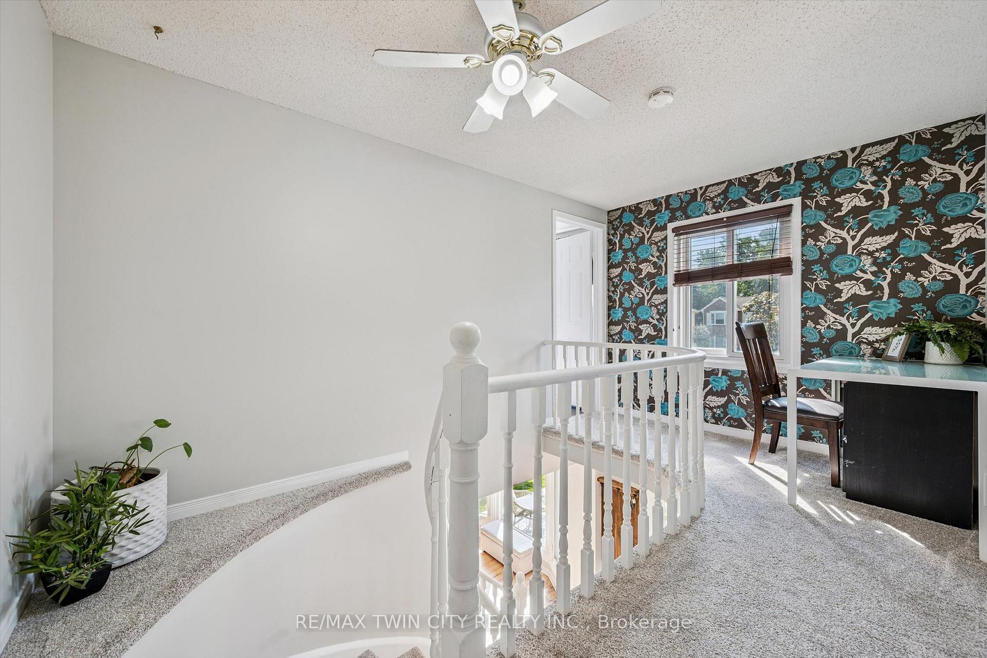 Photo 17 of 54 Royal Orchard Place, Kitchener, Forest Heights — HOMEH