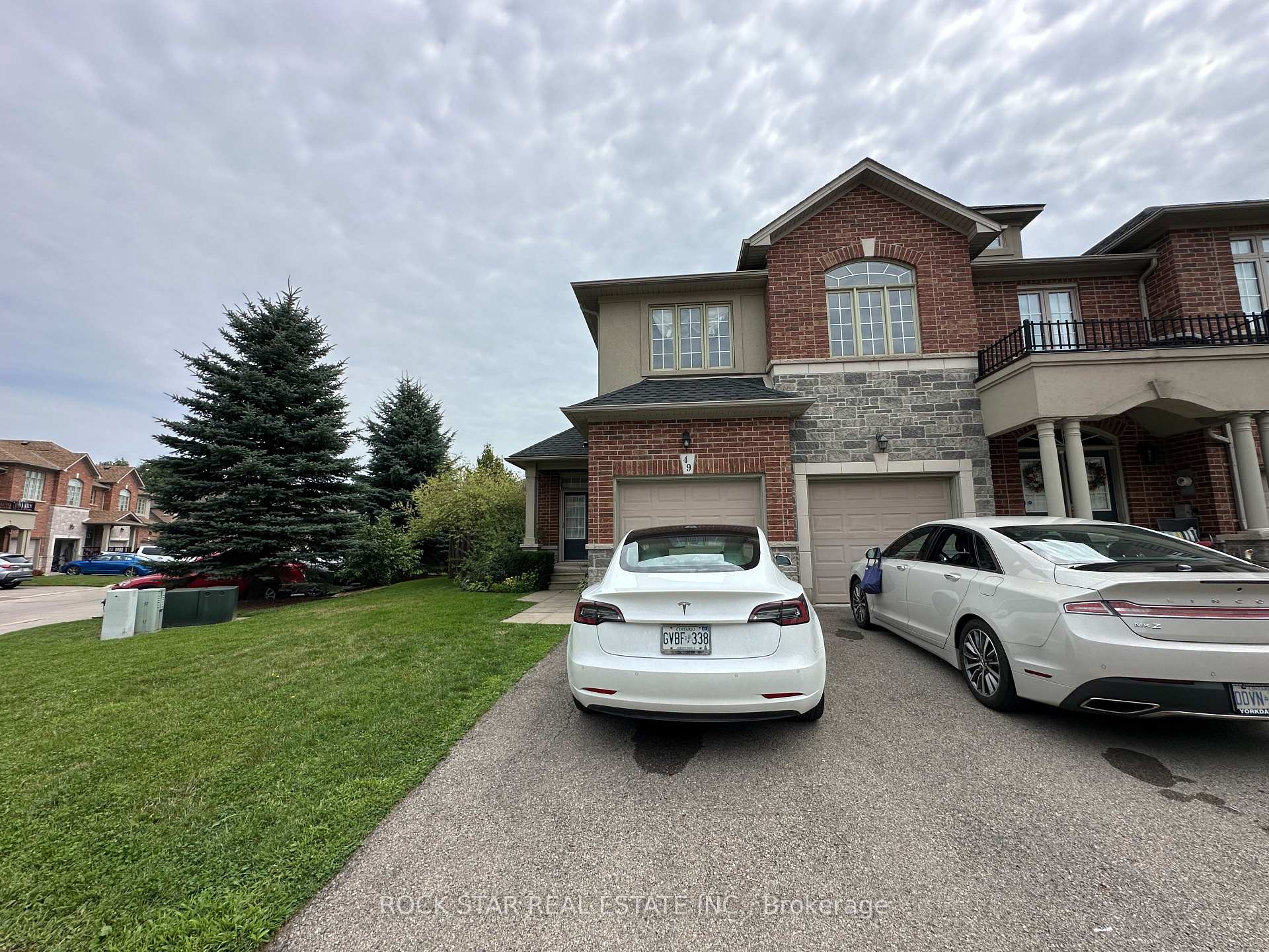 Photo 3 of Unit 49, 99 Panabaker Drive, Hamilton, Ancaster — HOMEH