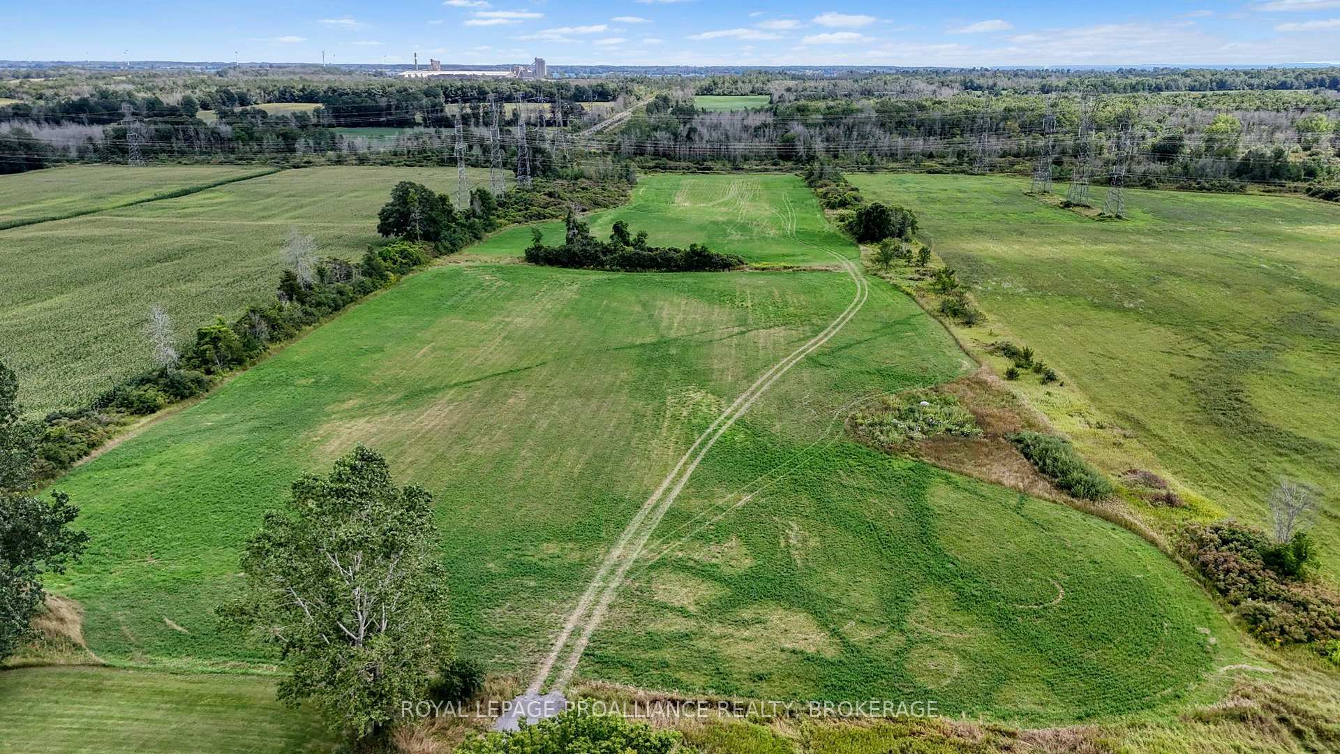 Photo 13 of 2346 County Road 22, Loyalist, Lennox and Addington - South — HOMEH