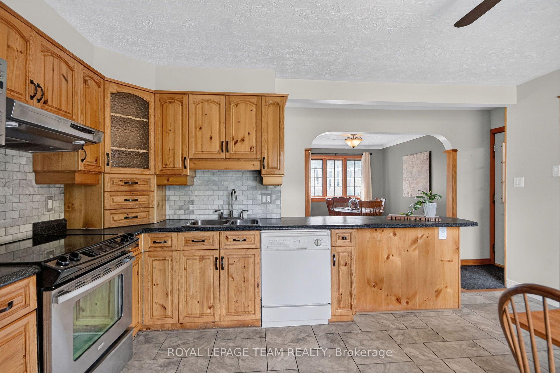 Photo 22 of 3246 Tolmies Corners Road, North Stormont, North Stormont (Roxborough) Twp — HOMEH