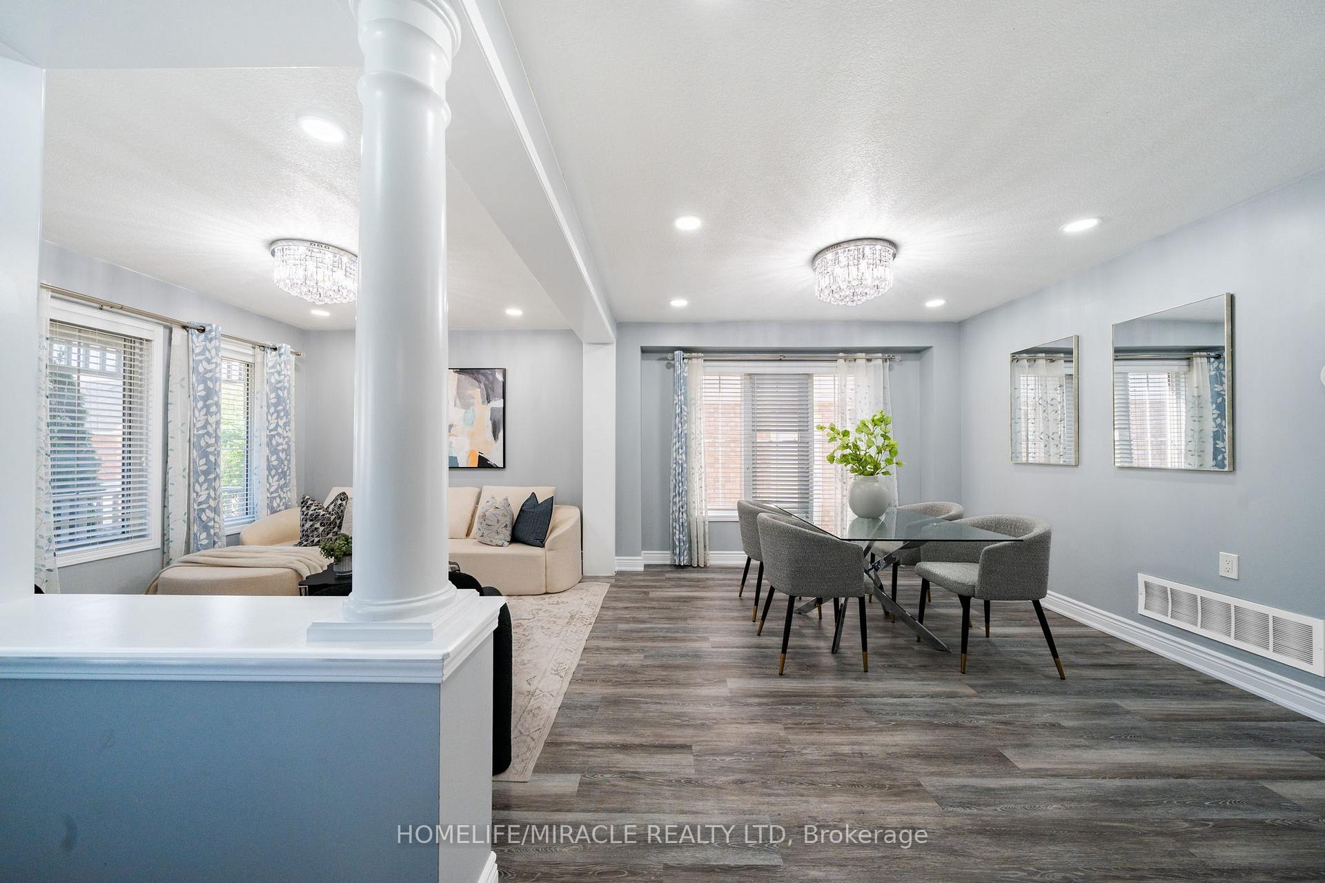 Photo 3 of 151 Baldwin Drive, Cambridge, Silver Heights — HOMEH