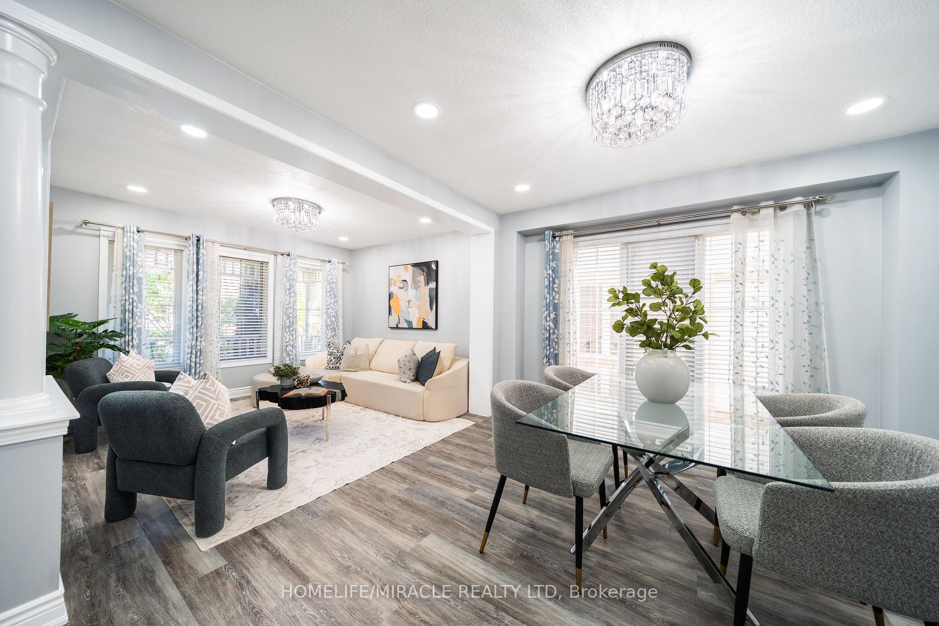 Photo 4 of 151 Baldwin Drive, Cambridge, Silver Heights — HOMEH