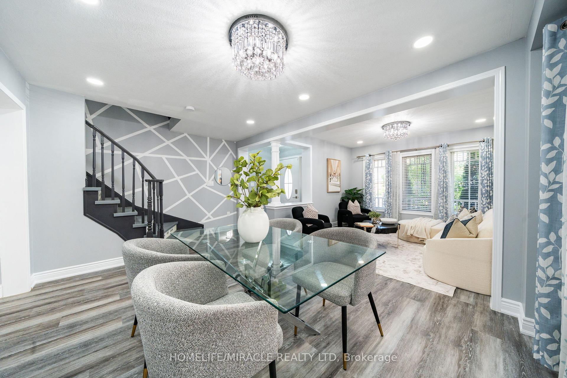 Photo 8 of 151 Baldwin Drive, Cambridge, Silver Heights — HOMEH