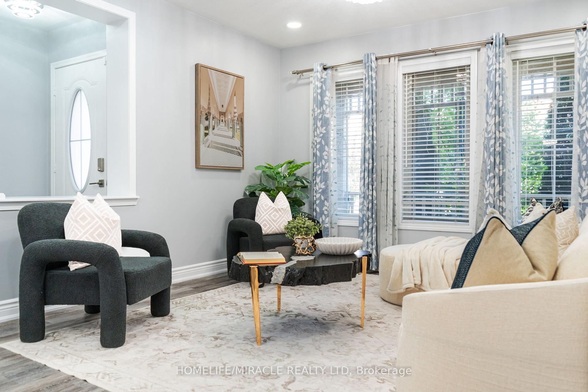 Photo 9 of 151 Baldwin Drive, Cambridge, Silver Heights — HOMEH