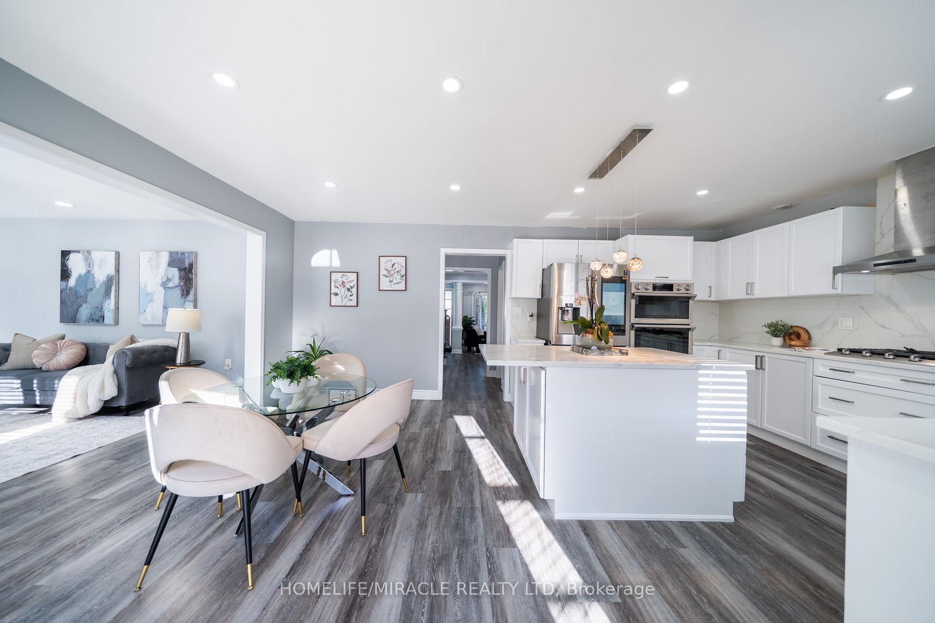 Photo 18 of 151 Baldwin Drive, Cambridge, Silver Heights — HOMEH
