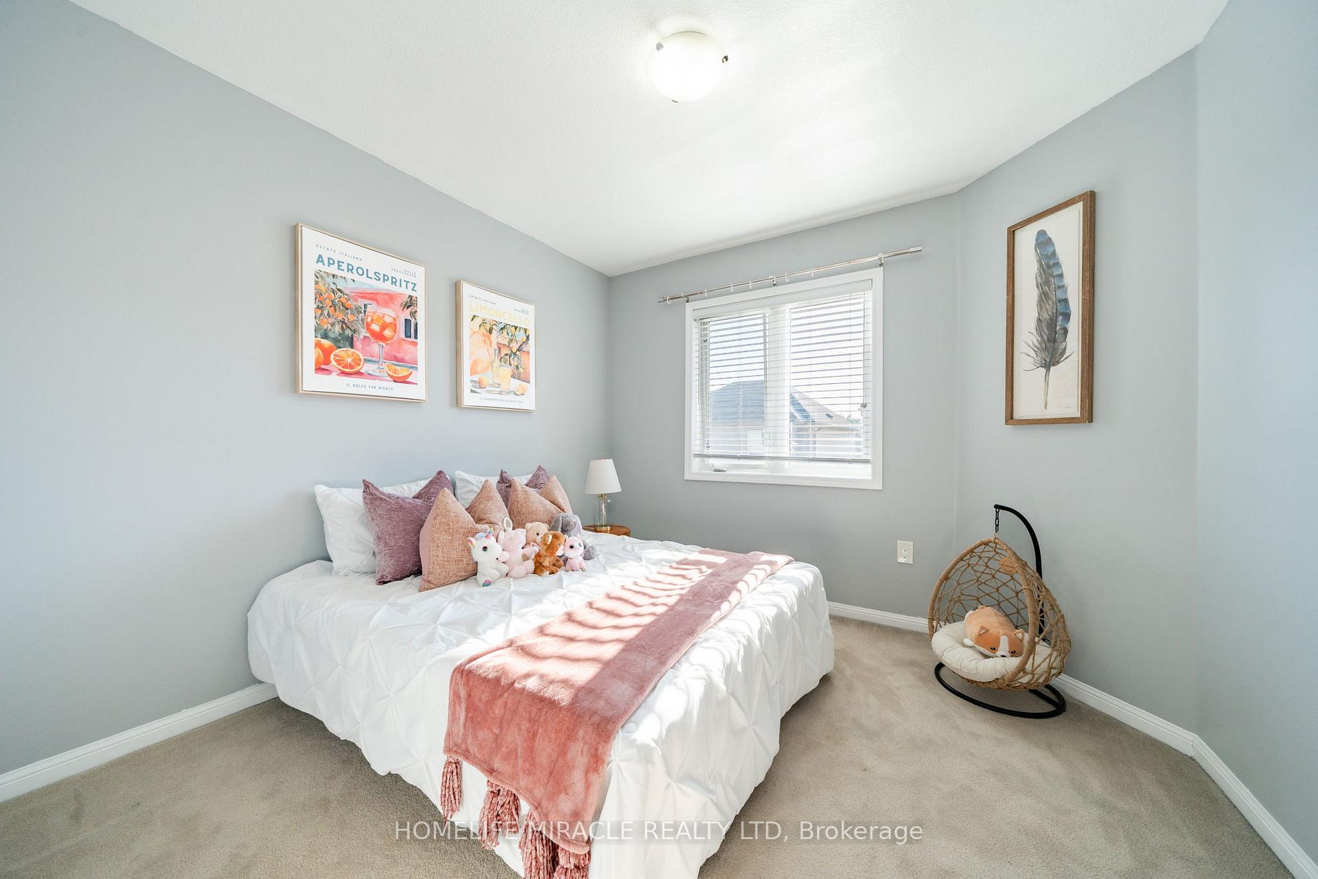 Photo 23 of 151 Baldwin Drive, Cambridge, Silver Heights — HOMEH