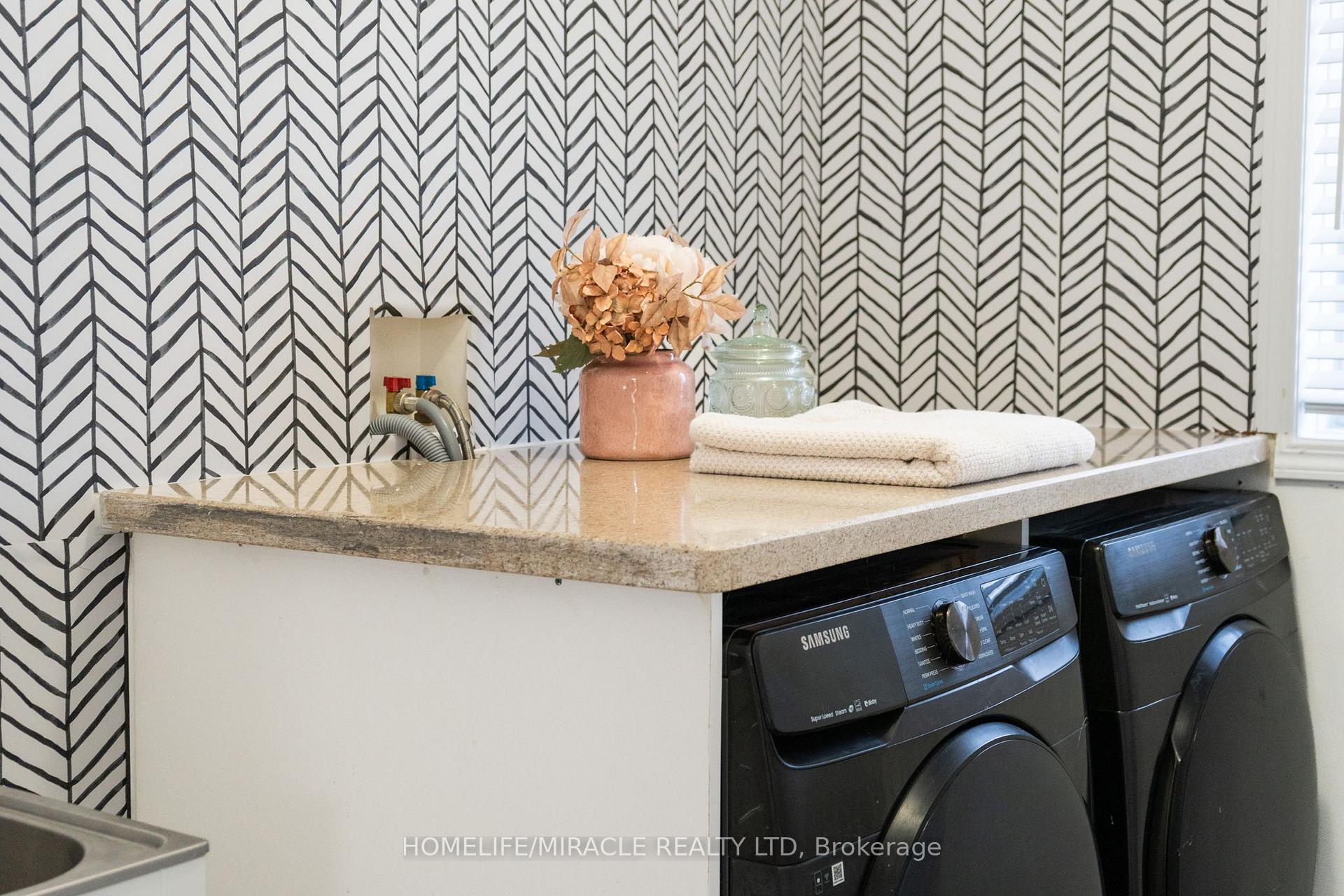 Photo 27 of 151 Baldwin Drive, Cambridge, Silver Heights — HOMEH
