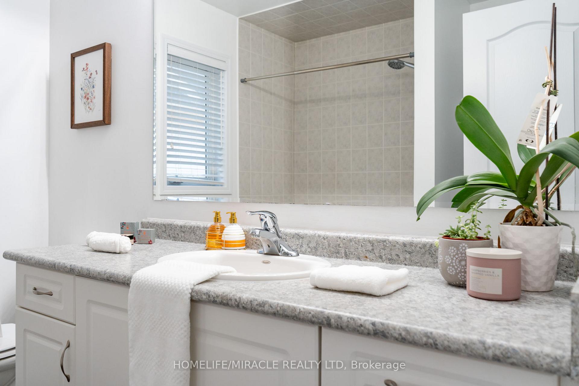 Photo 29 of 151 Baldwin Drive, Cambridge, Silver Heights — HOMEH