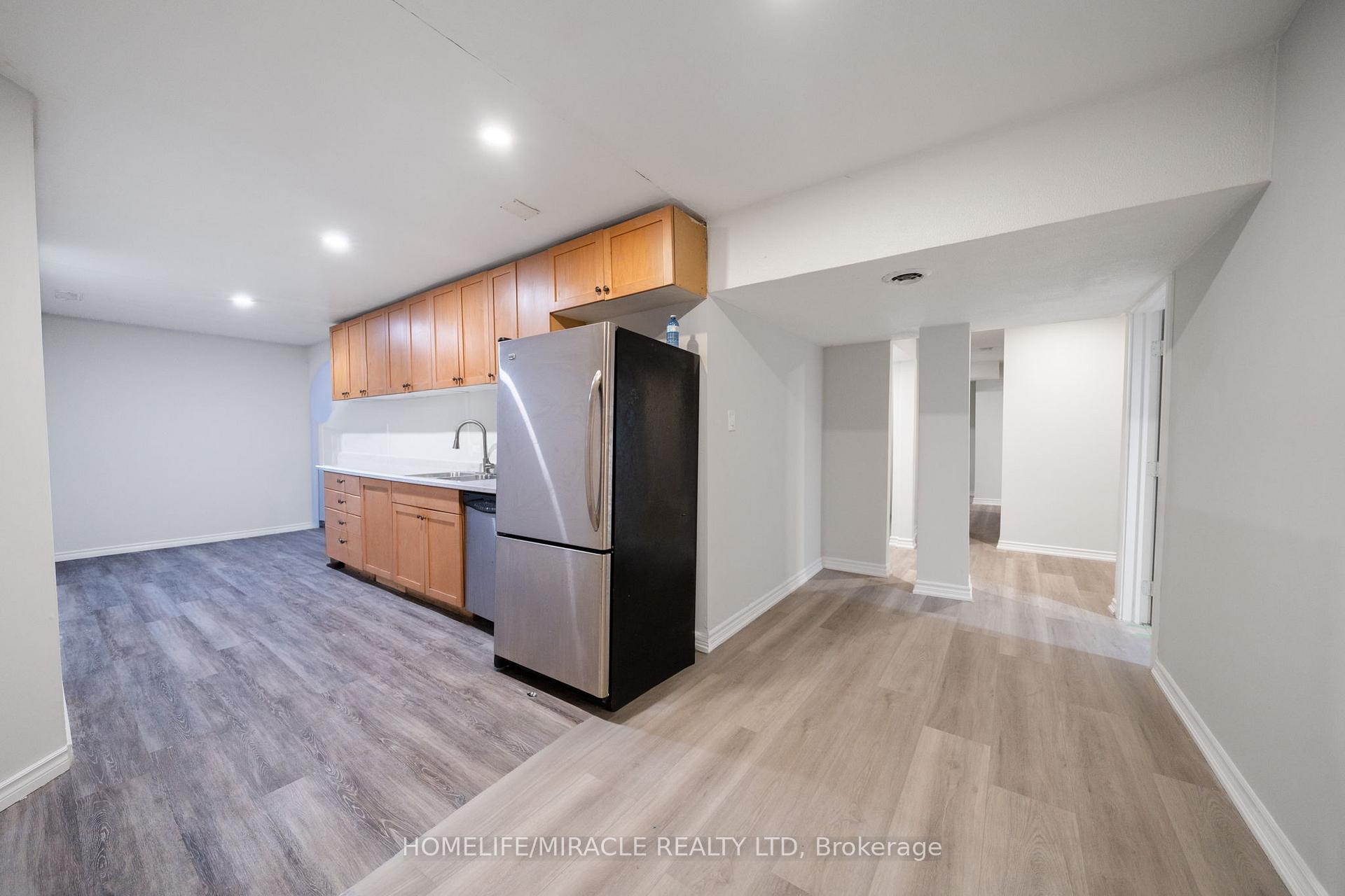 Photo 37 of 151 Baldwin Drive, Cambridge, Silver Heights — HOMEH