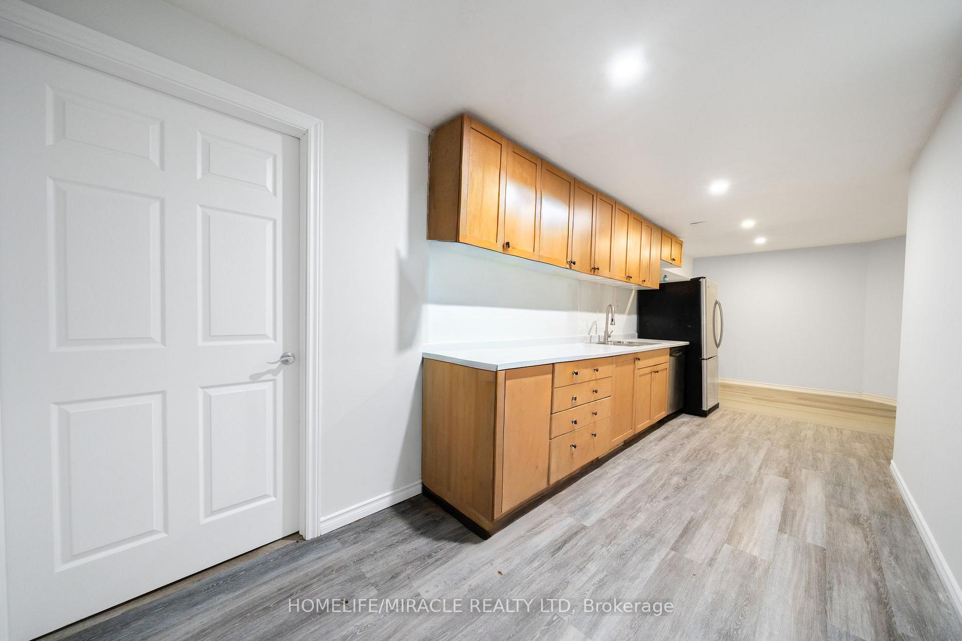 Photo 38 of 151 Baldwin Drive, Cambridge, Silver Heights — HOMEH