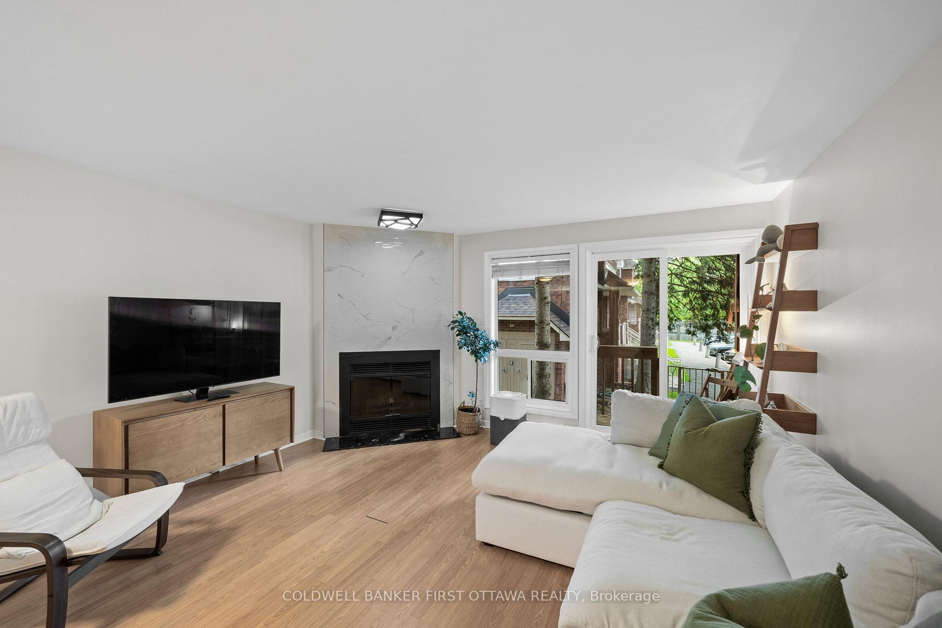 Photo 14 of 386 Briston Private, Ottawa, Hunt Club Park — HOMEH
