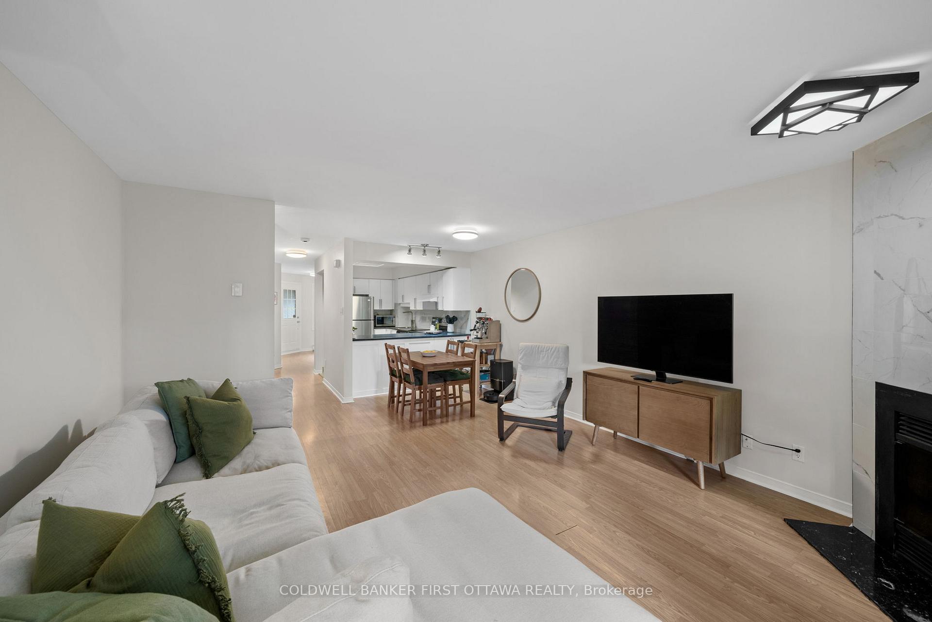 Photo 15 of 386 Briston Private, Ottawa, Hunt Club Park — HOMEH