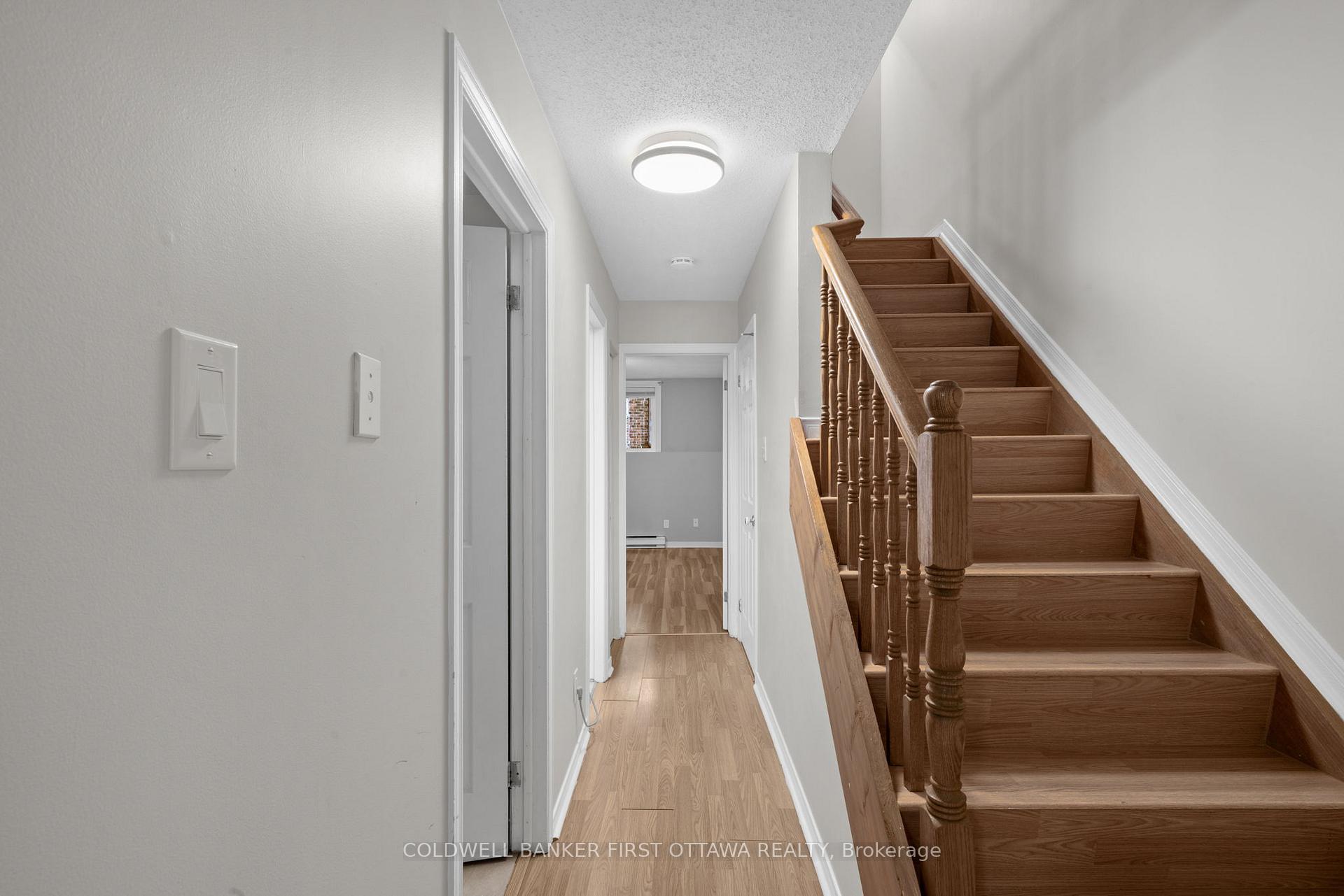 Photo 16 of 386 Briston Private, Ottawa, Hunt Club Park — HOMEH