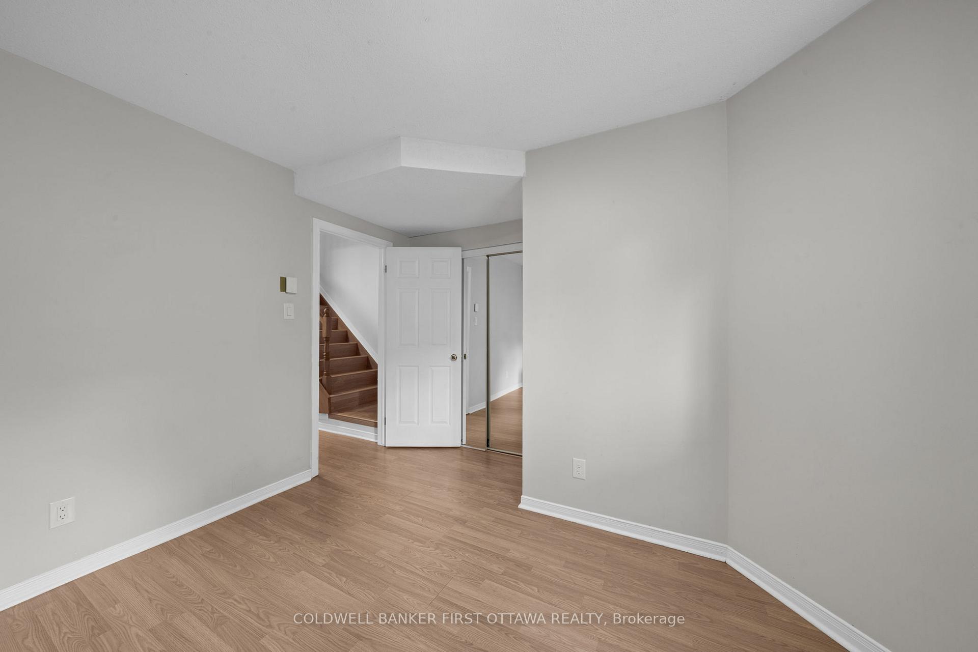 Photo 26 of 386 Briston Private, Ottawa, Hunt Club Park — HOMEH