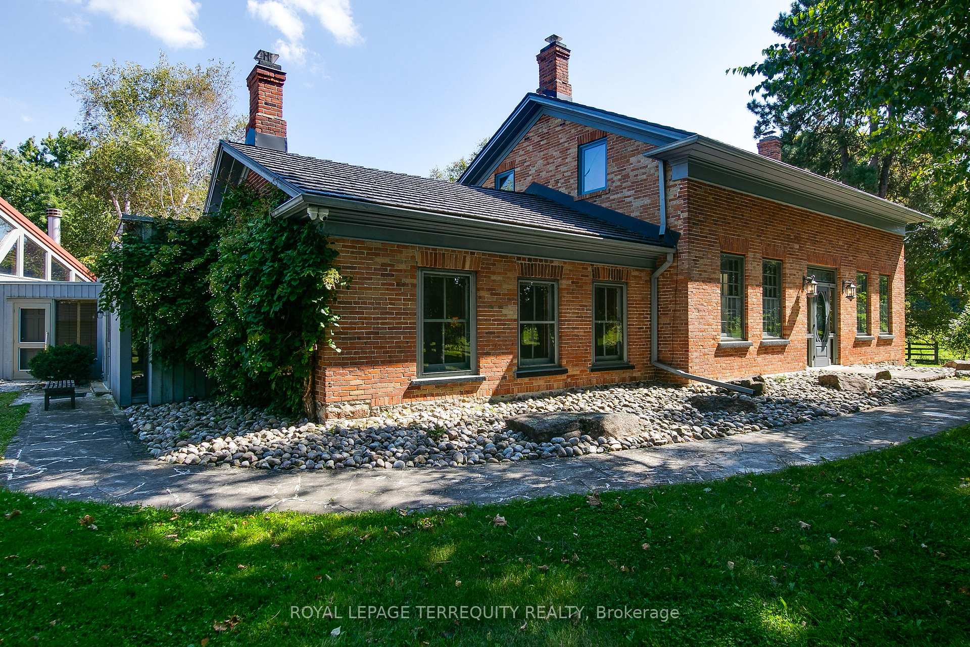 Photo 3 of 15625 8th Concession Road, King, Rural King — HOMEH