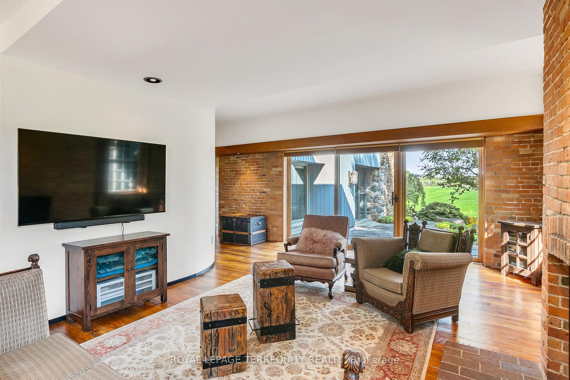 Photo 7 of 15625 8th Concession Road, King, Rural King — HOMEH