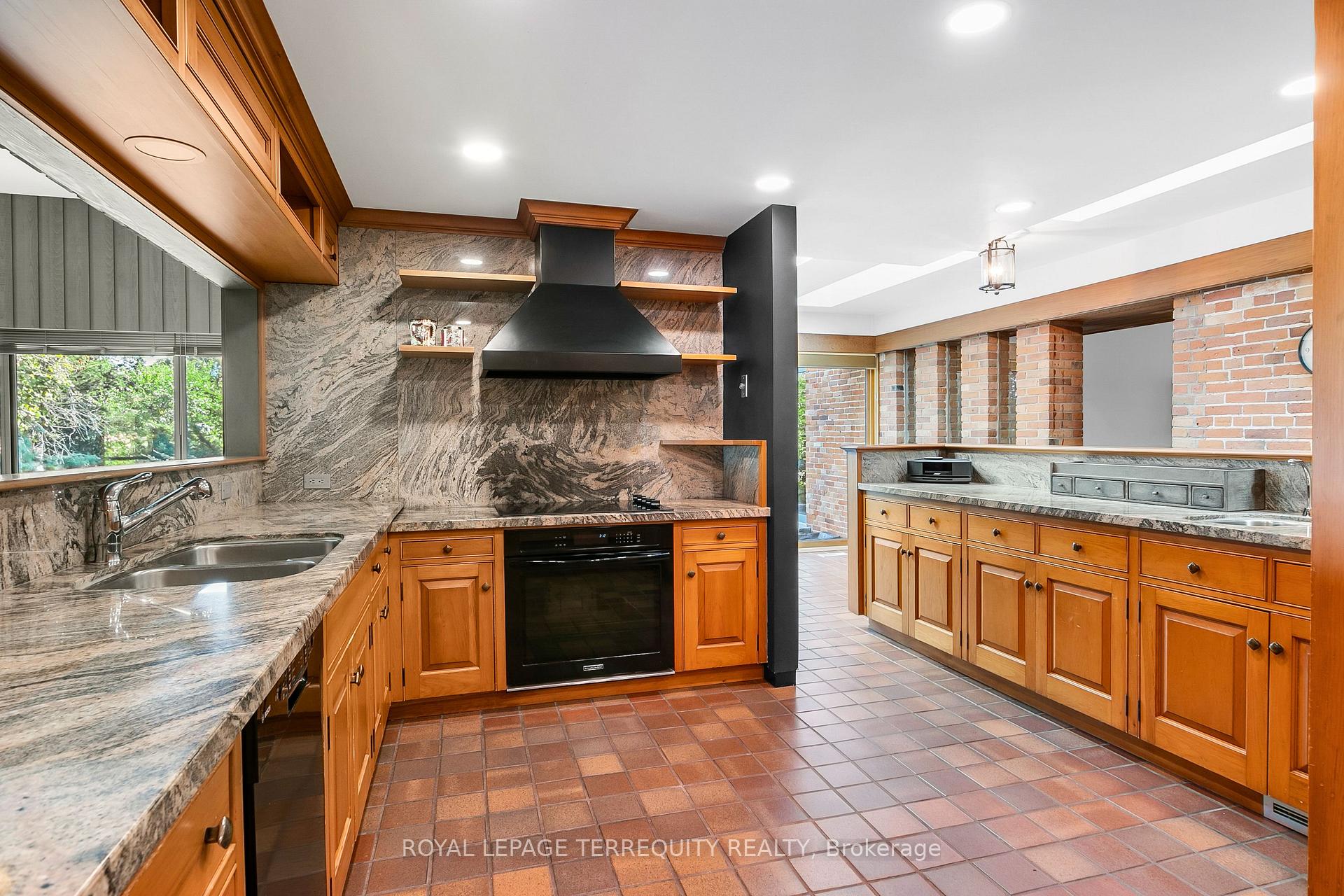 Photo 13 of 15625 8th Concession Road, King, Rural King — HOMEH