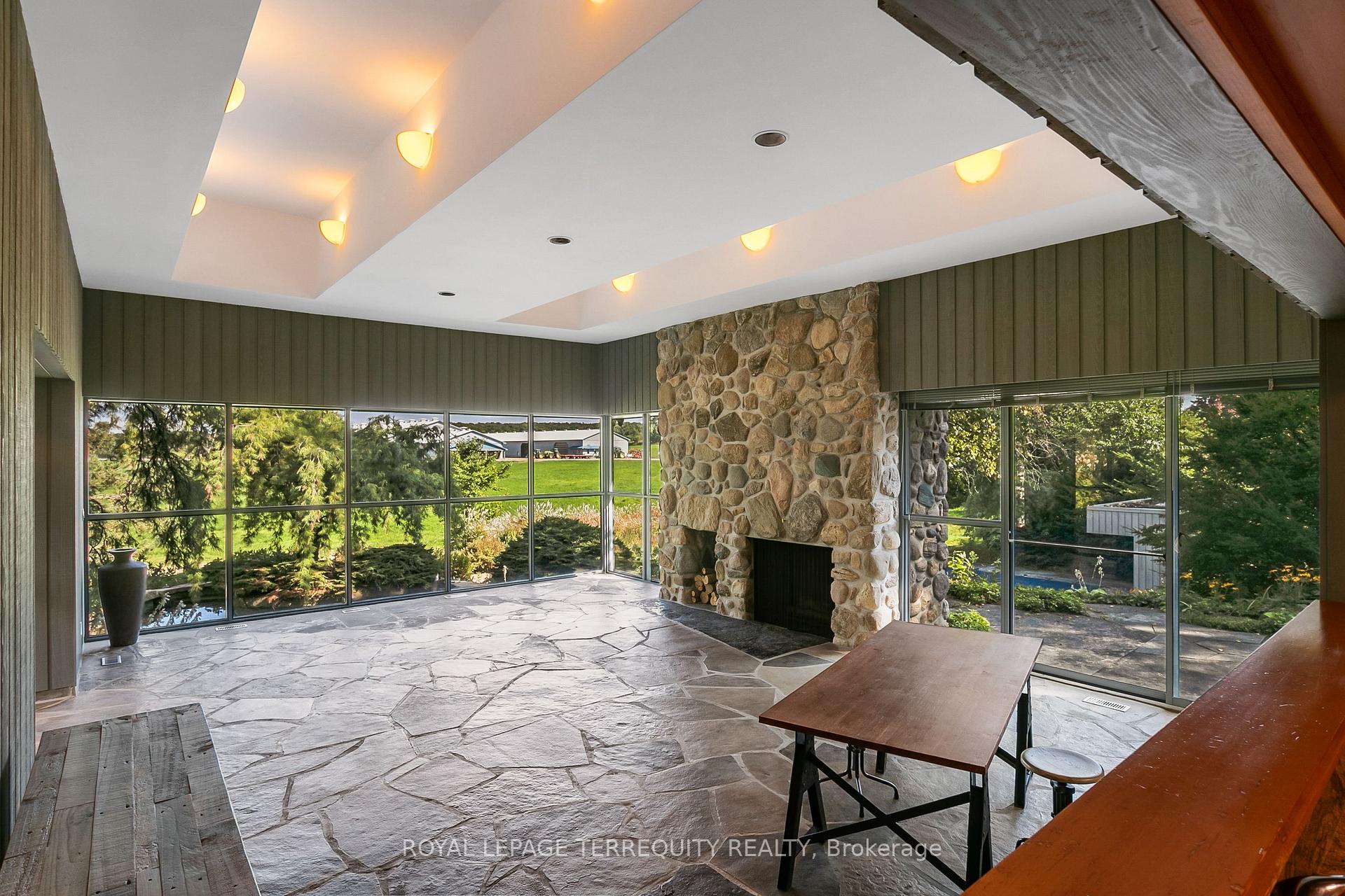 Photo 17 of 15625 8th Concession Road, King, Rural King — HOMEH
