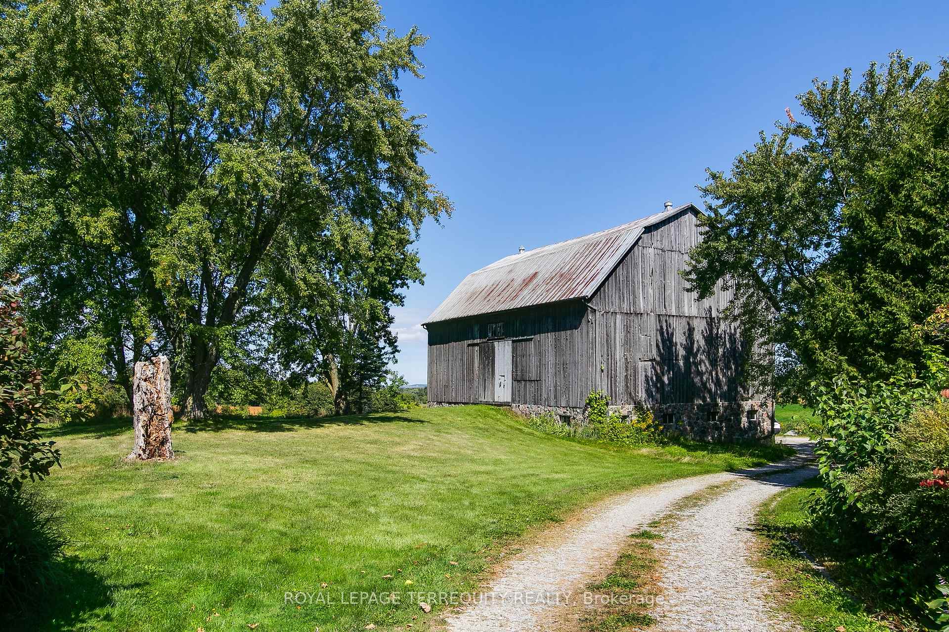 Photo 33 of 15625 8th Concession Road, King, Rural King — HOMEH