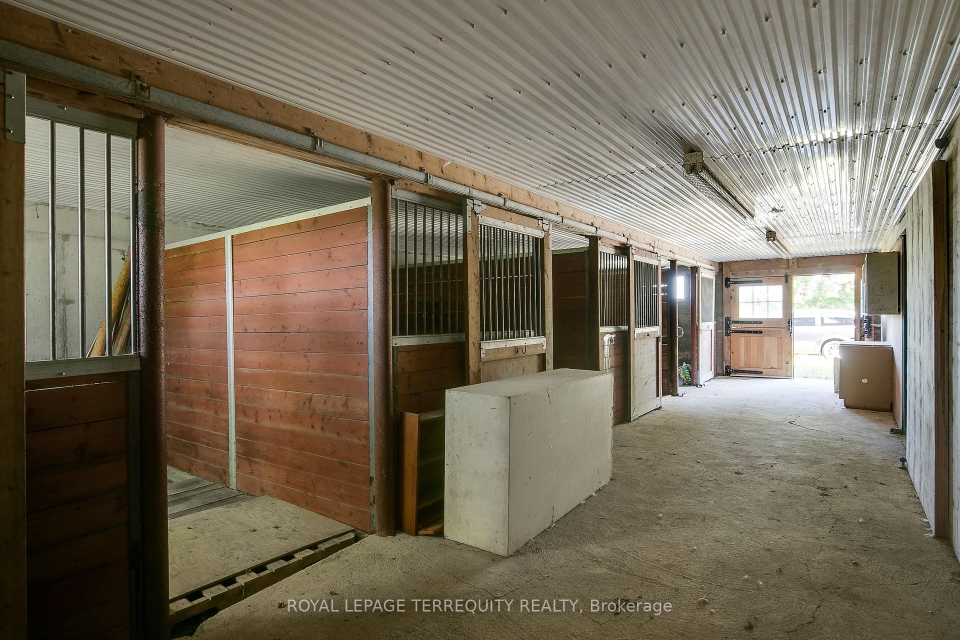 Photo 35 of 15625 8th Concession Road, King, Rural King — HOMEH
