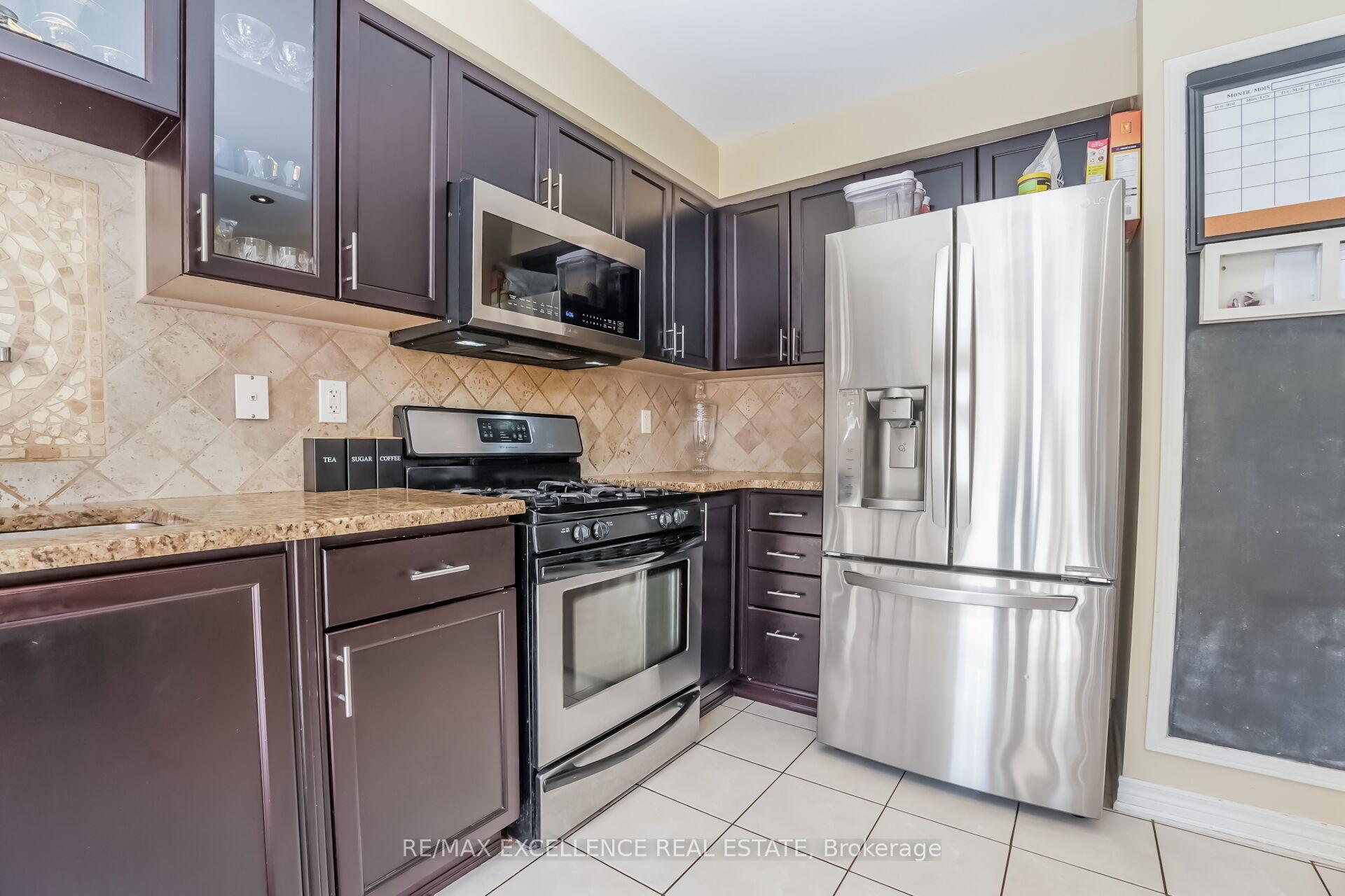 Photo 14 of 78 Brentcliff Drive, Brampton, Fletcher's Meadow — HOMEH