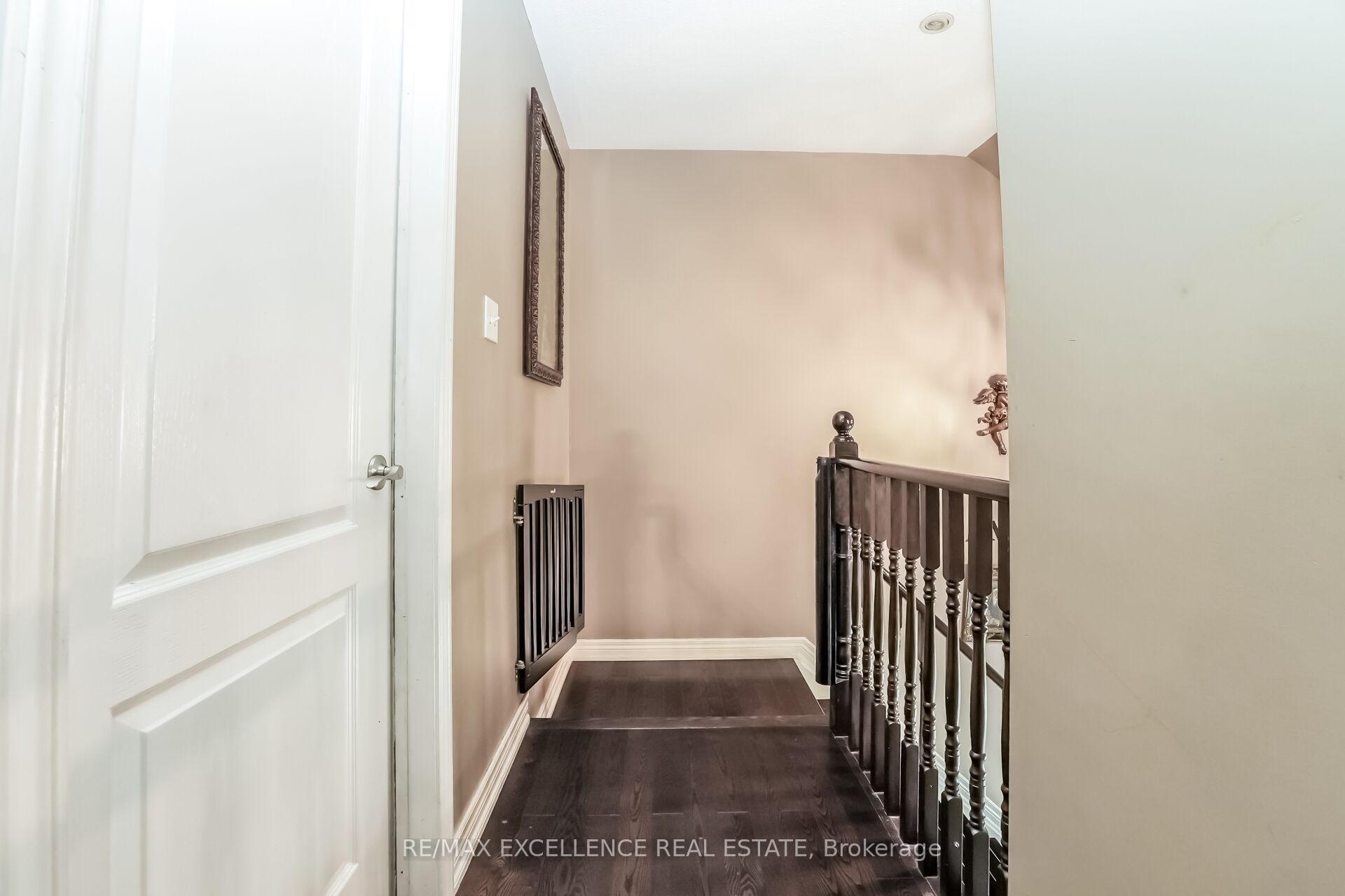 Photo 18 of 78 Brentcliff Drive, Brampton, Fletcher's Meadow — HOMEH