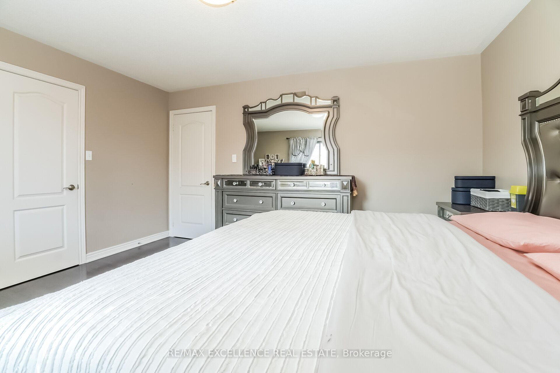Photo 21 of 78 Brentcliff Drive, Brampton, Fletcher's Meadow — HOMEH