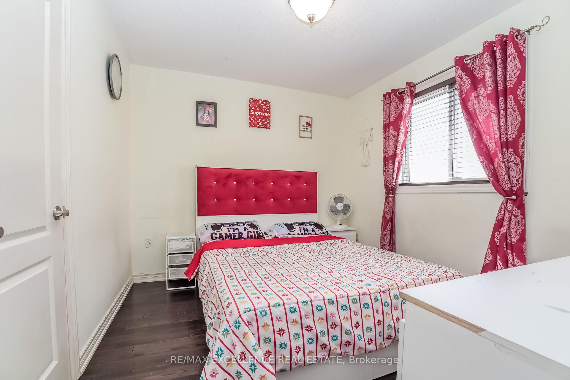 Photo 25 of 78 Brentcliff Drive, Brampton, Fletcher's Meadow — HOMEH