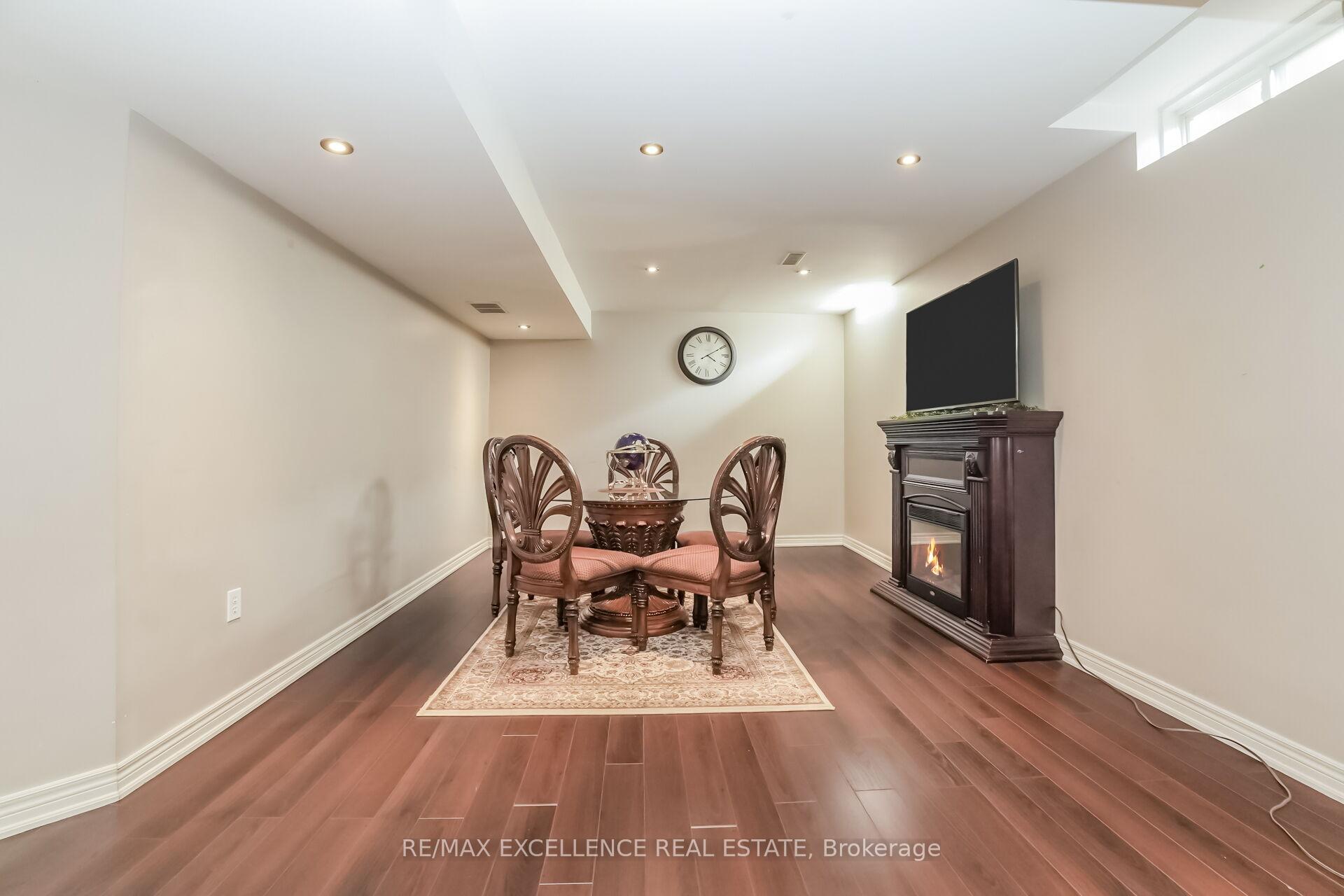 Photo 32 of 78 Brentcliff Drive, Brampton, Fletcher's Meadow — HOMEH
