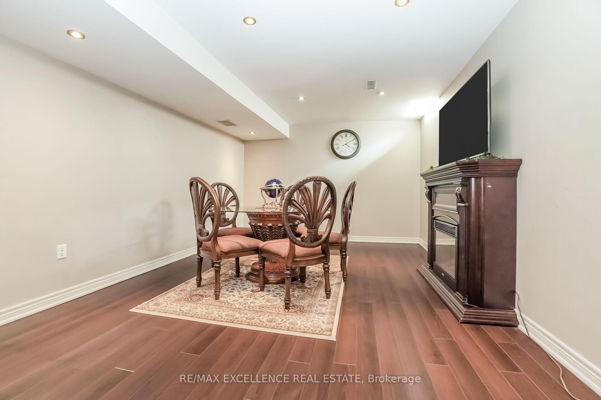 Photo 33 of 78 Brentcliff Drive, Brampton, Fletcher's Meadow — HOMEH