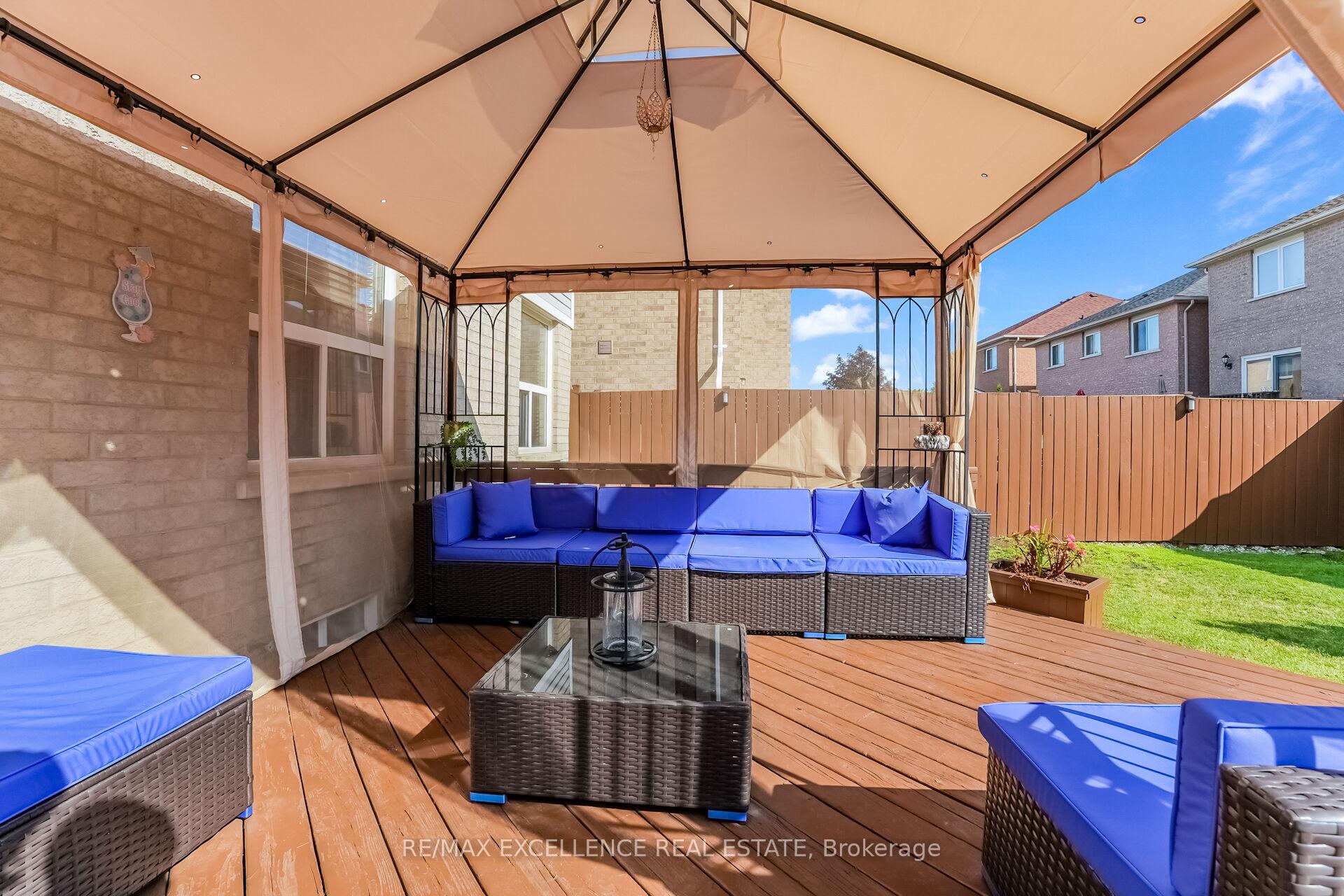 Photo 37 of 78 Brentcliff Drive, Brampton, Fletcher's Meadow — HOMEH