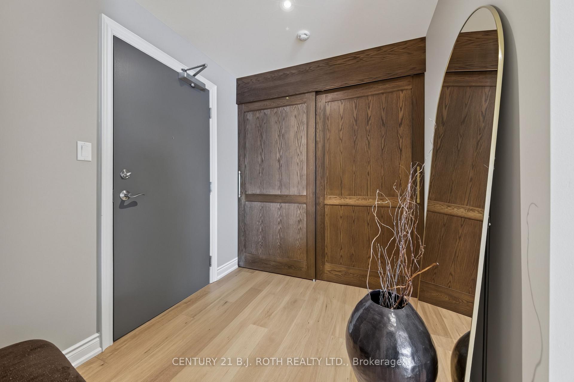 Photo 6 of Unit 904, 33 Ellen Street, Barrie, City Centre — HOMEH