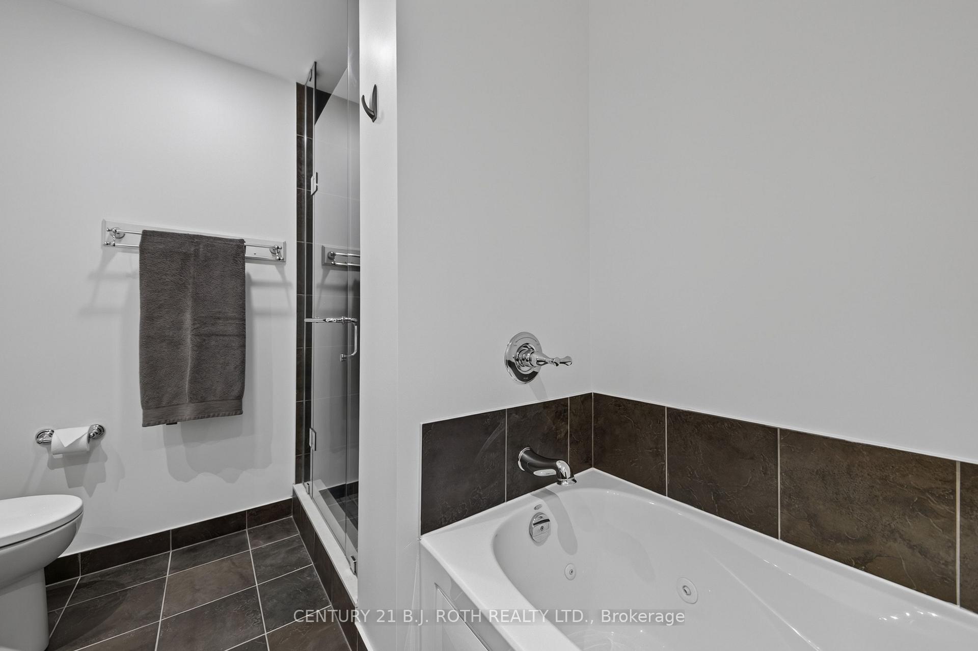 Photo 44 of Unit 904, 33 Ellen Street, Barrie, City Centre — HOMEH
