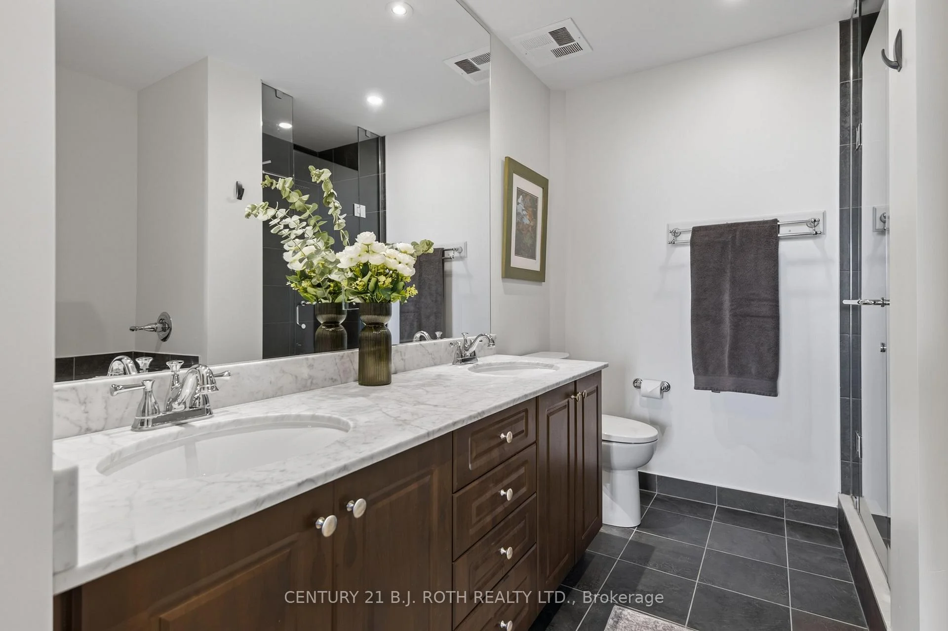 Photo 49 of Unit 904, 33 Ellen Street, Barrie, City Centre — HOMEH