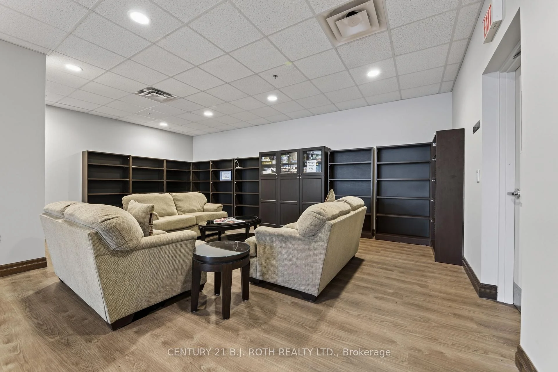 Photo 91 of Unit 904, 33 Ellen Street, Barrie, City Centre — HOMEH