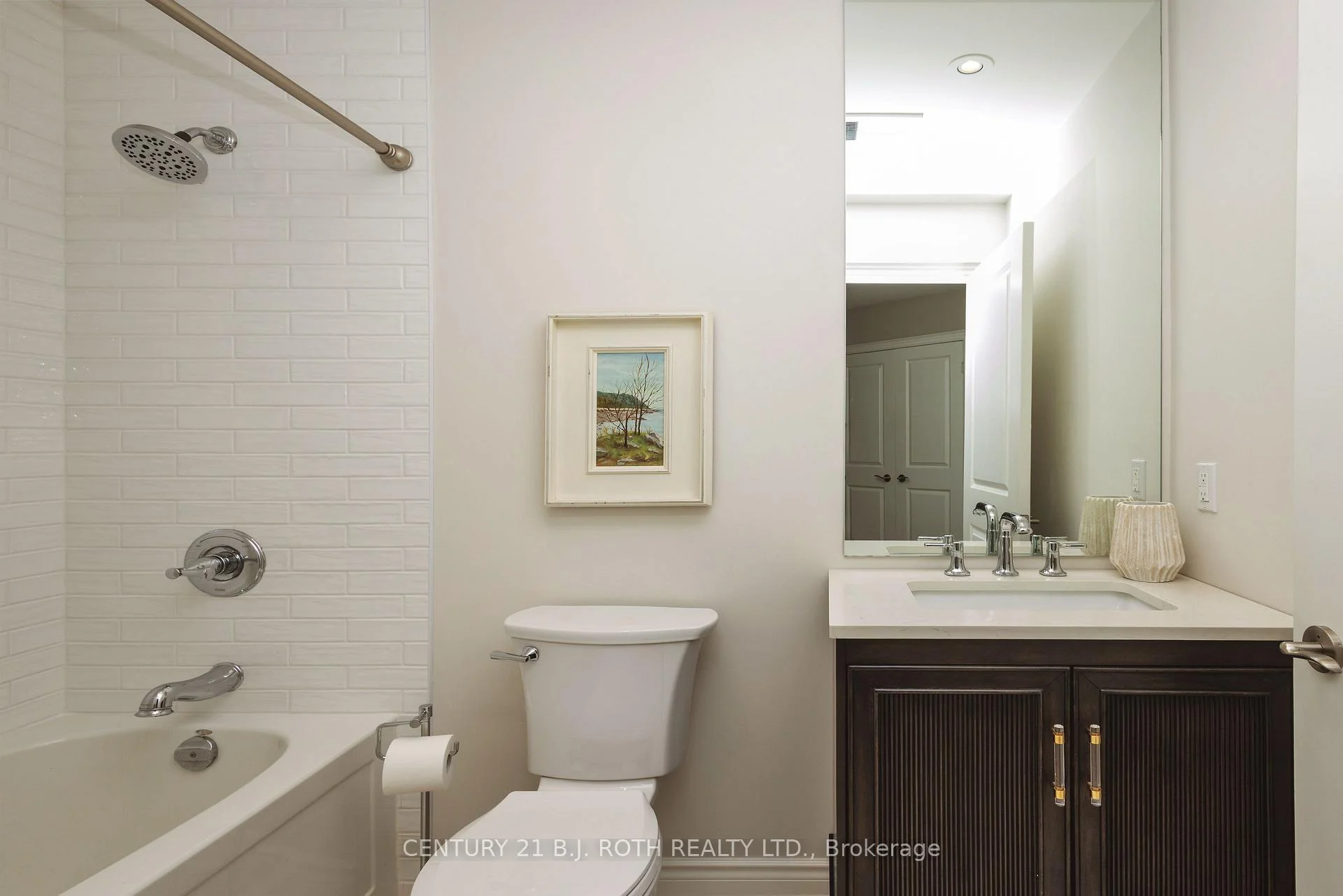 Photo 24 of Unit 904, 33 Ellen Street, Barrie, City Centre — HOMEH