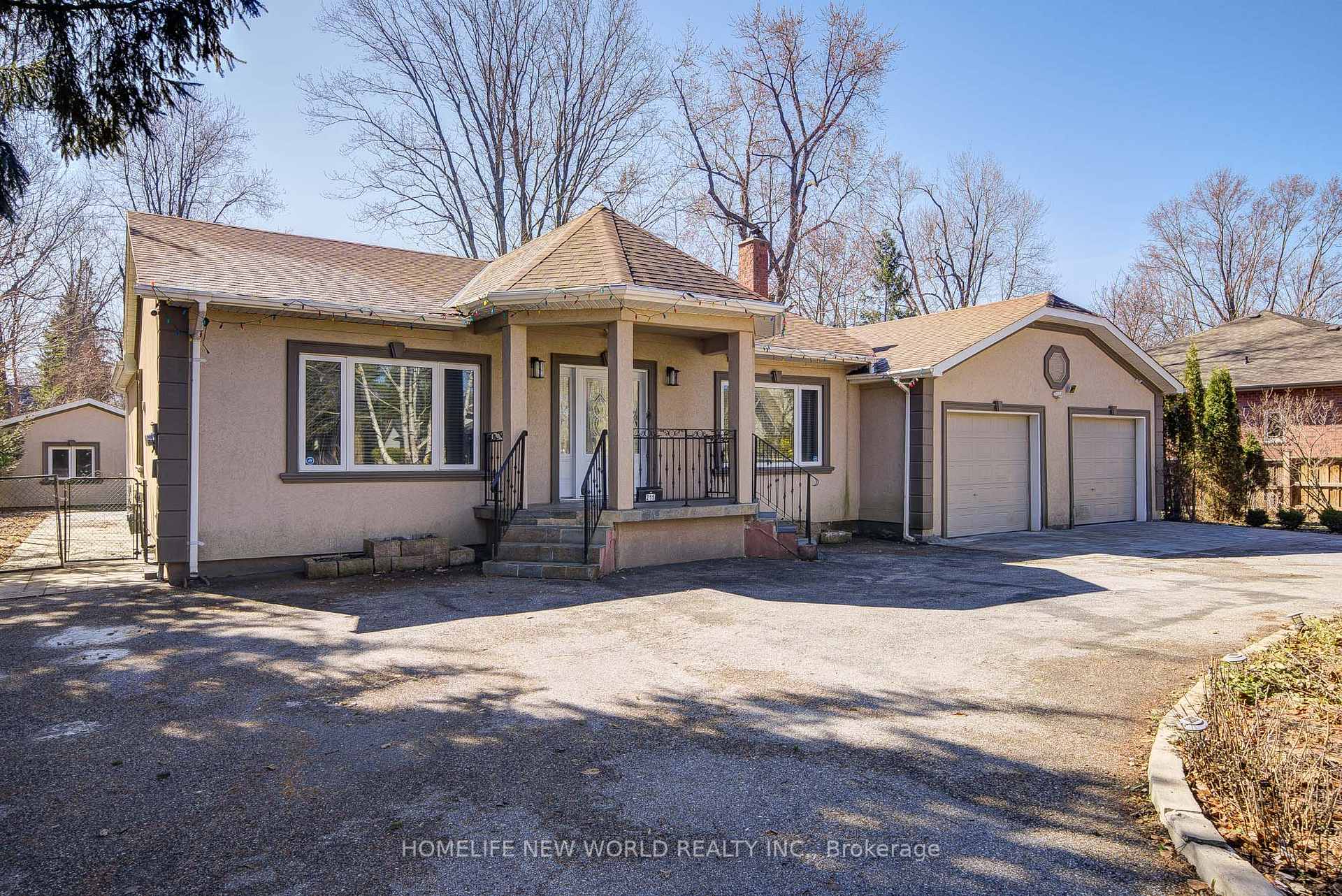 Photo 3 of 215 Willow Drive, Georgina, Keswick South — HOMEH