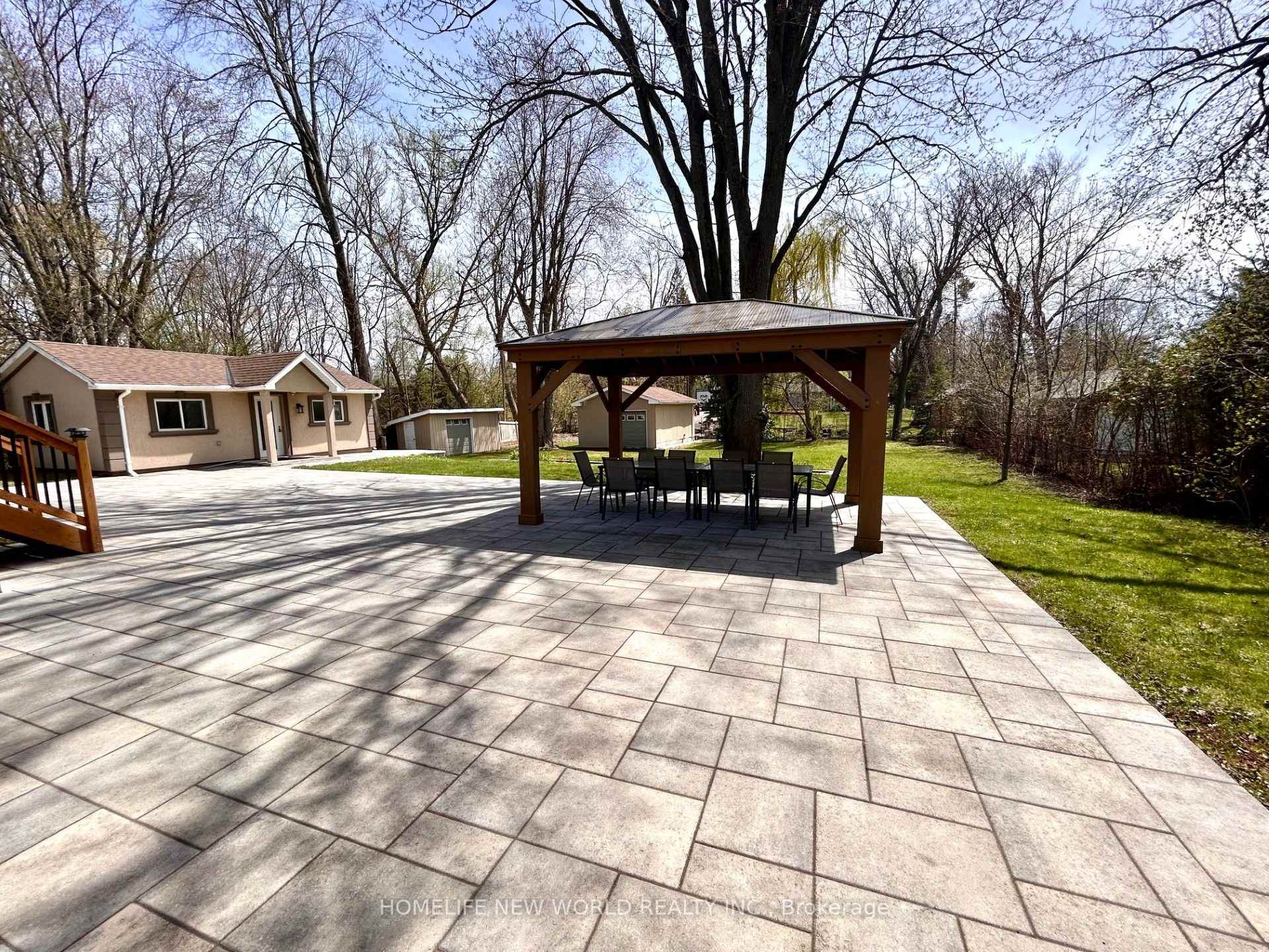 Photo 36 of 215 Willow Drive, Georgina, Keswick South — HOMEH