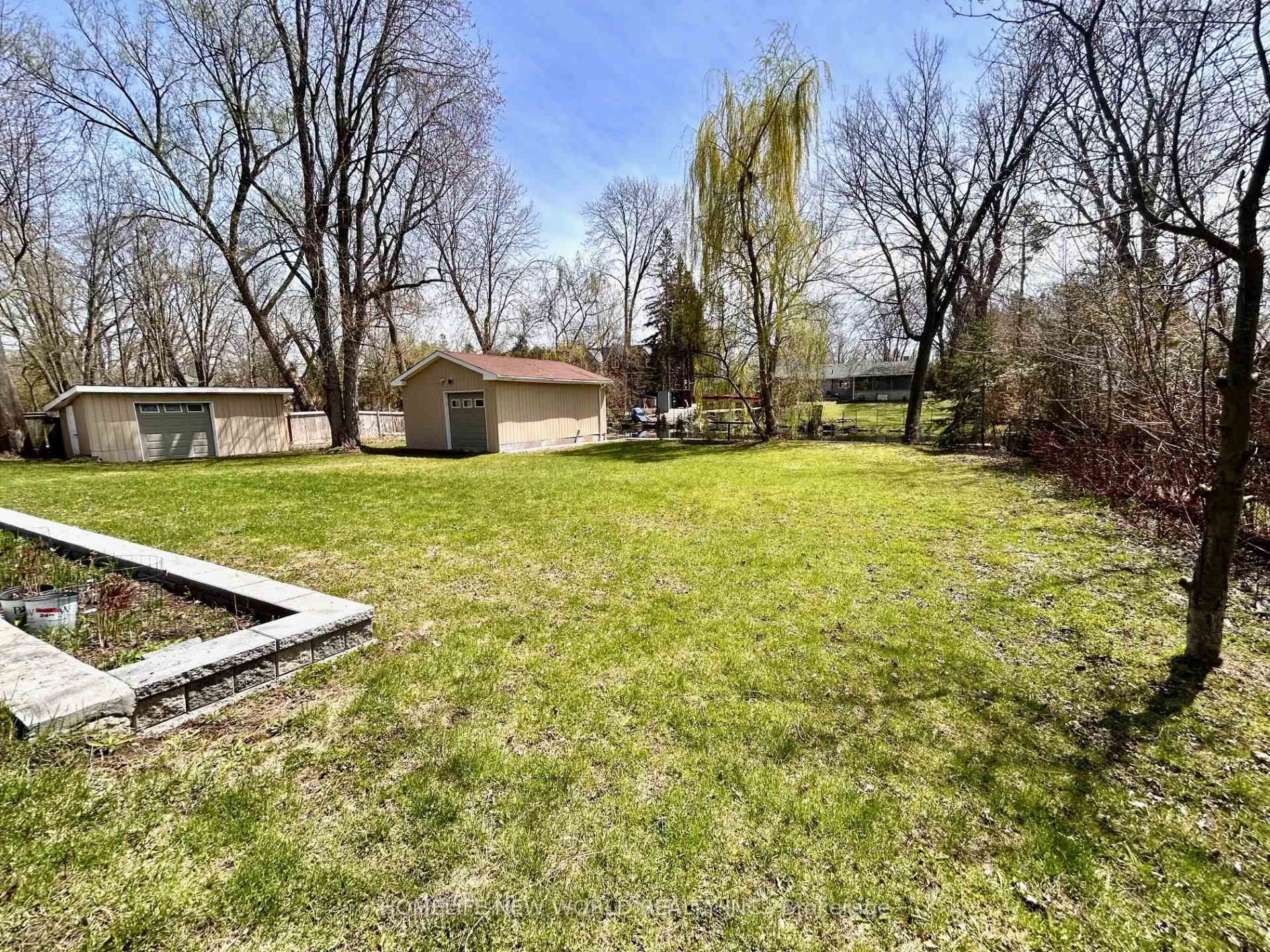 Photo 37 of 215 Willow Drive, Georgina, Keswick South — HOMEH